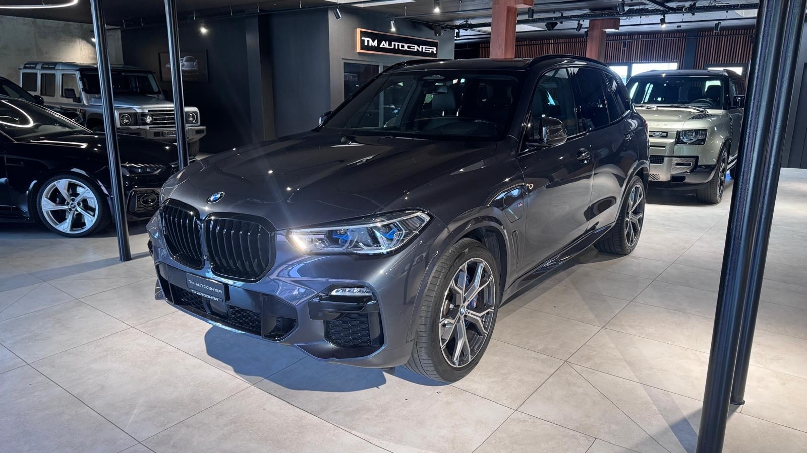 BMW X5 xDrive45e M Sport Steptronic-image-0