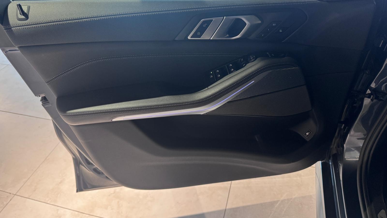 BMW X5 xDrive45e M Sport Steptronic-image-11