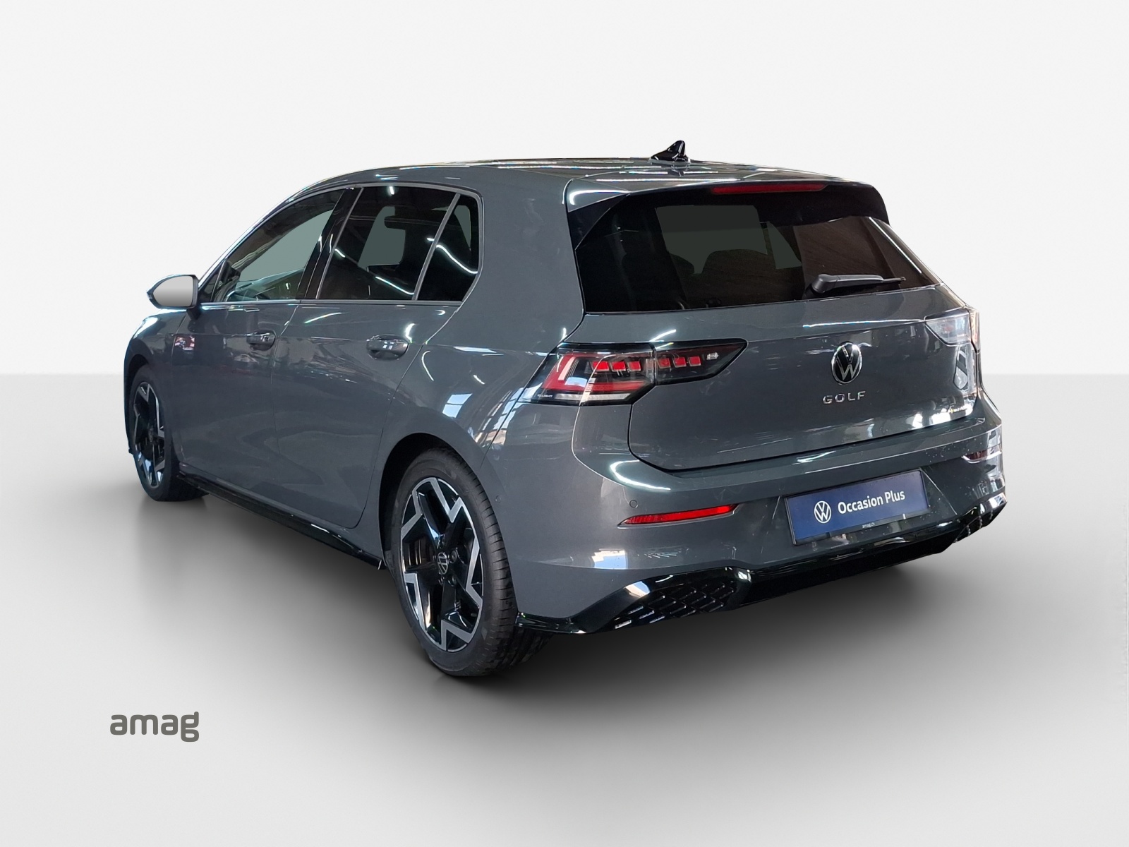 VW Golf 2.0 TSI R-Line DSG 4 Motion-image-2