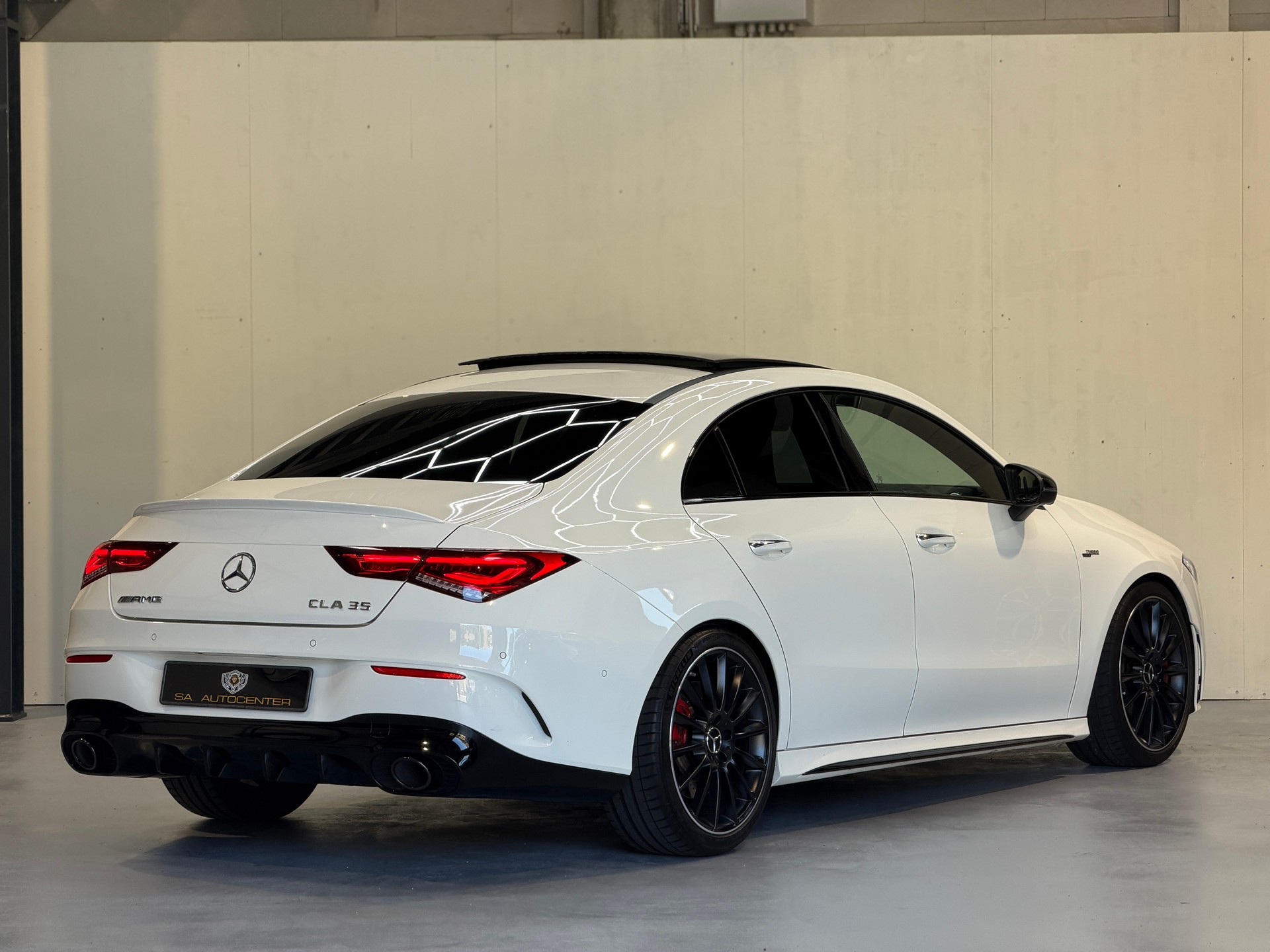 MERCEDES-BENZ CLA 35 AMG 4Matic 7G-DCT-image-6