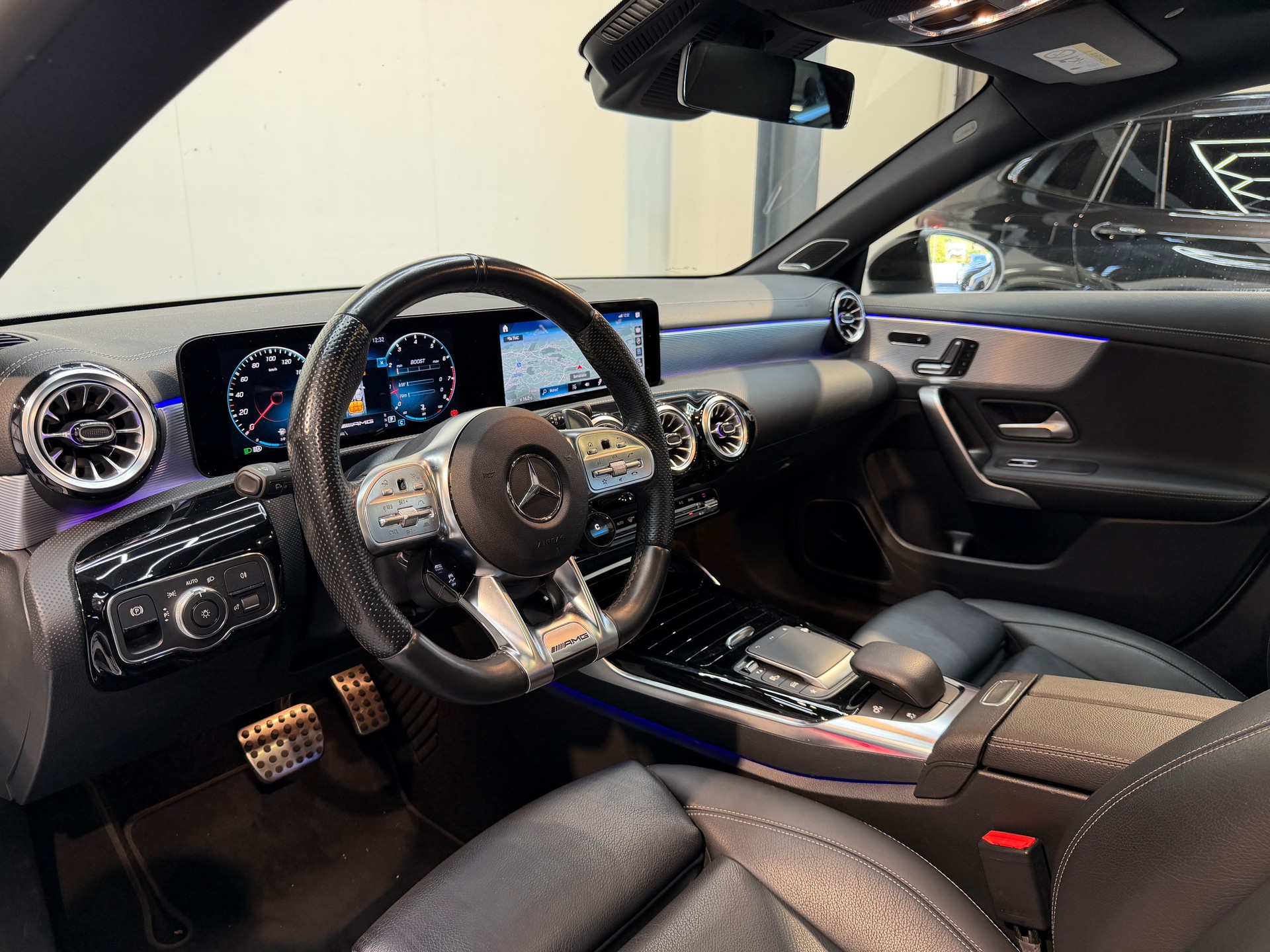 MERCEDES-BENZ CLA 35 AMG 4Matic 7G-DCT-image-8