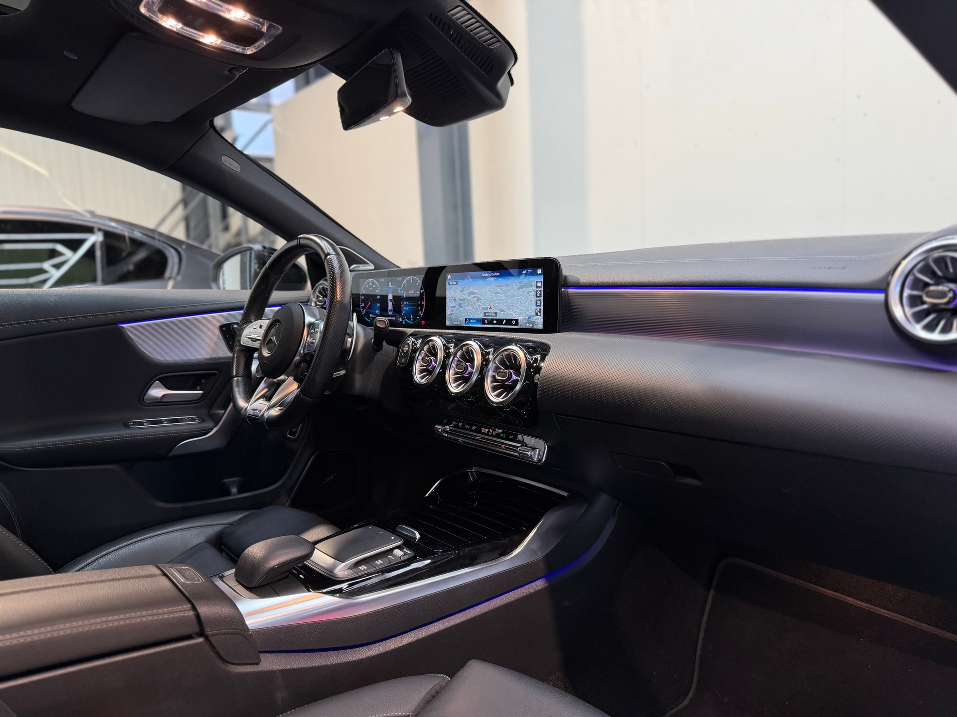 MERCEDES-BENZ CLA 35 AMG 4Matic 7G-DCT-image-9