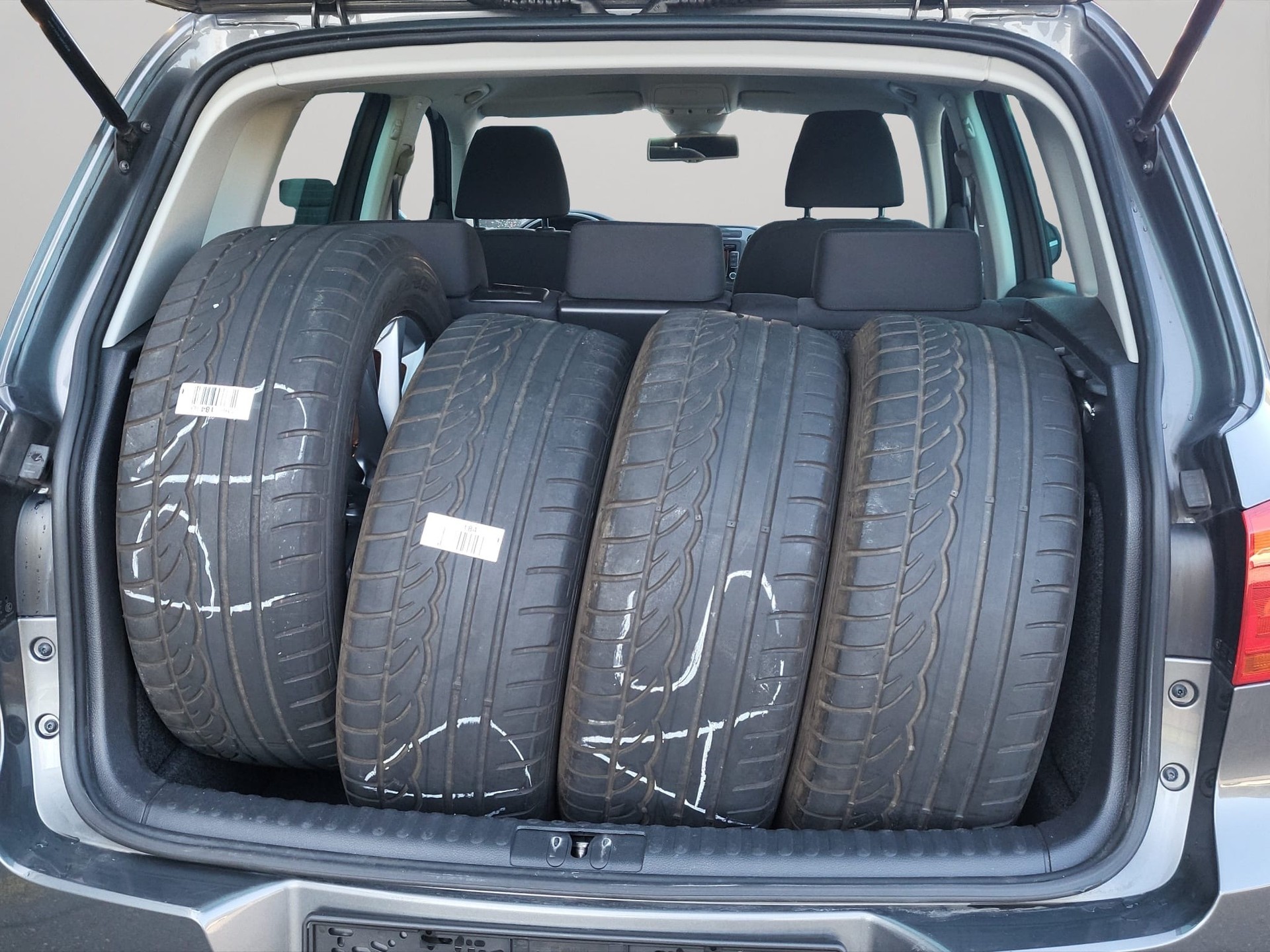 VW Tiguan 1.4 TSI Sport&Style 4Motion-image-4