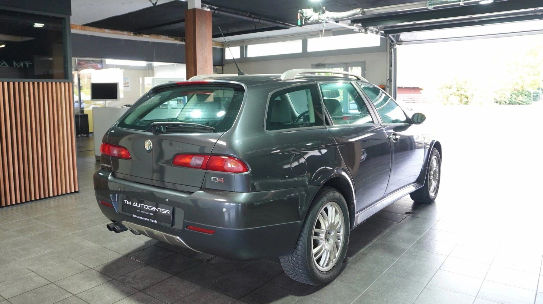 ALFA ROMEO 156 Sportwagon 1.9 JTD Crosswagon Q4-image-3