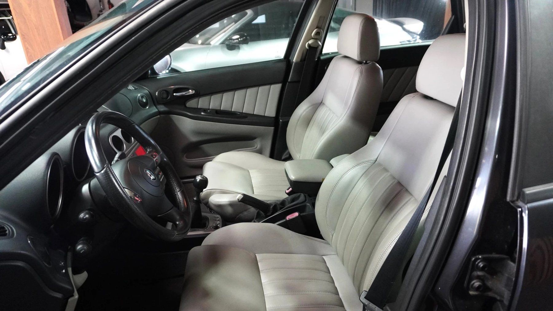 ALFA ROMEO 156 Sportwagon 1.9 JTD Crosswagon Q4-image-7