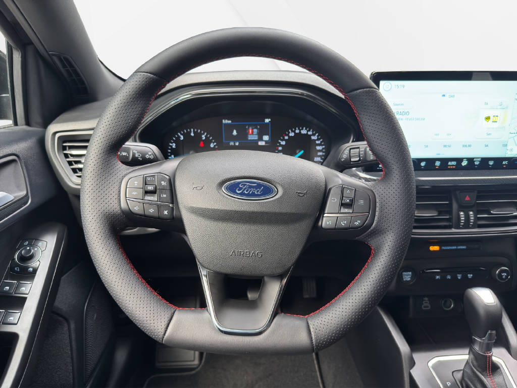 FORD Focus Station Wagon 1.0i EcoB Hybrid 155 ST-Line-image-5