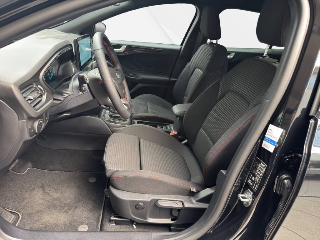 FORD Focus Station Wagon 1.0i EcoB Hybrid 155 ST-Line-image-4