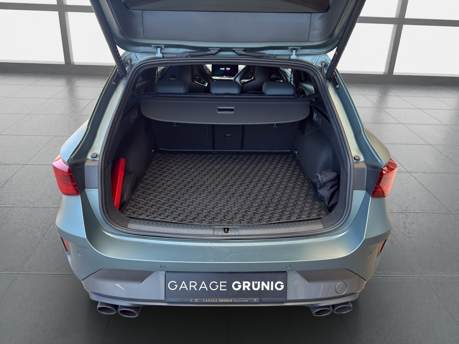 CUPRA LEON ST 2.0 TSI VZ DSG 4Drive-image-12