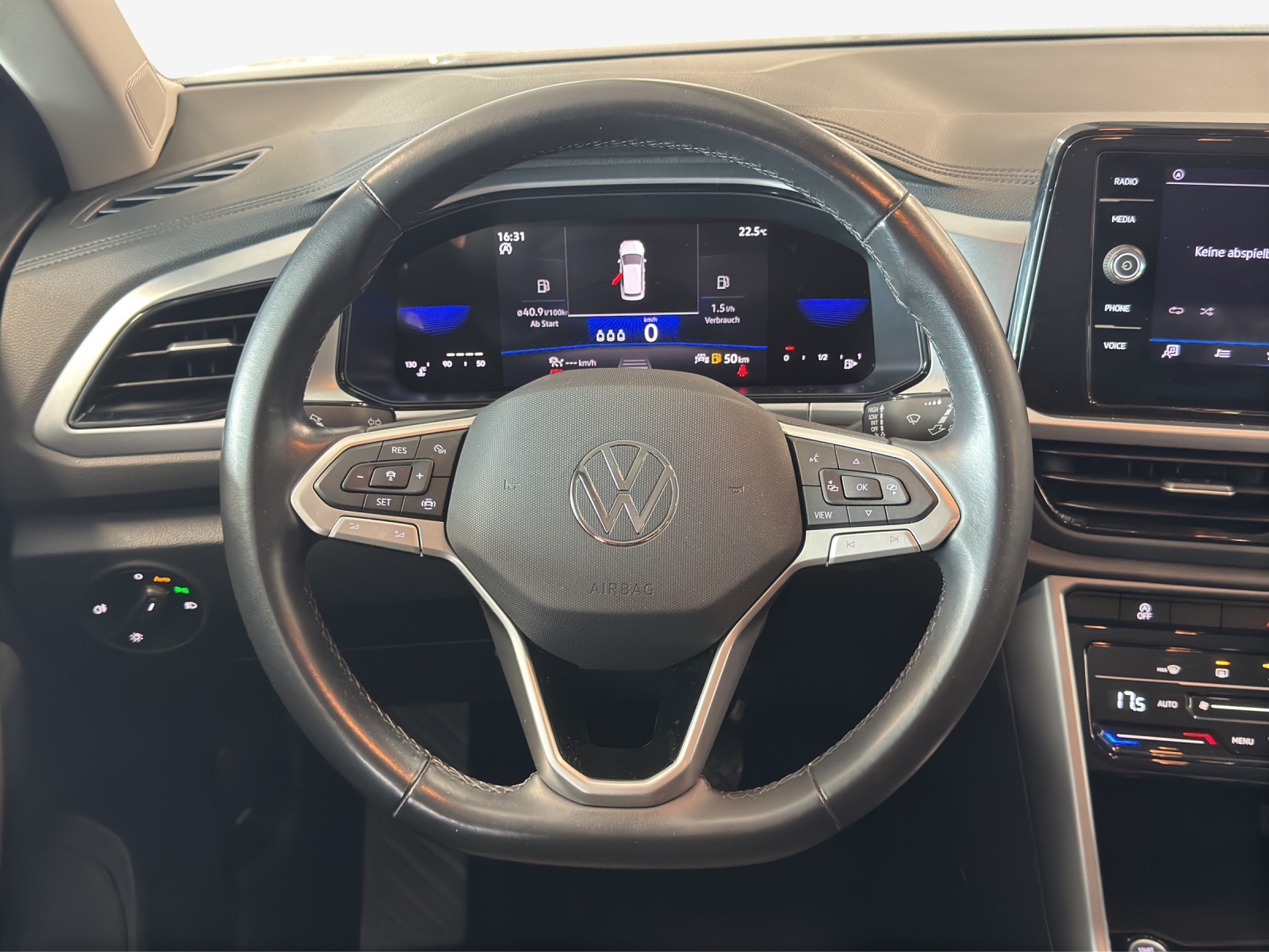 VW T-Roc 1.5 TSI EVO Life-image-9