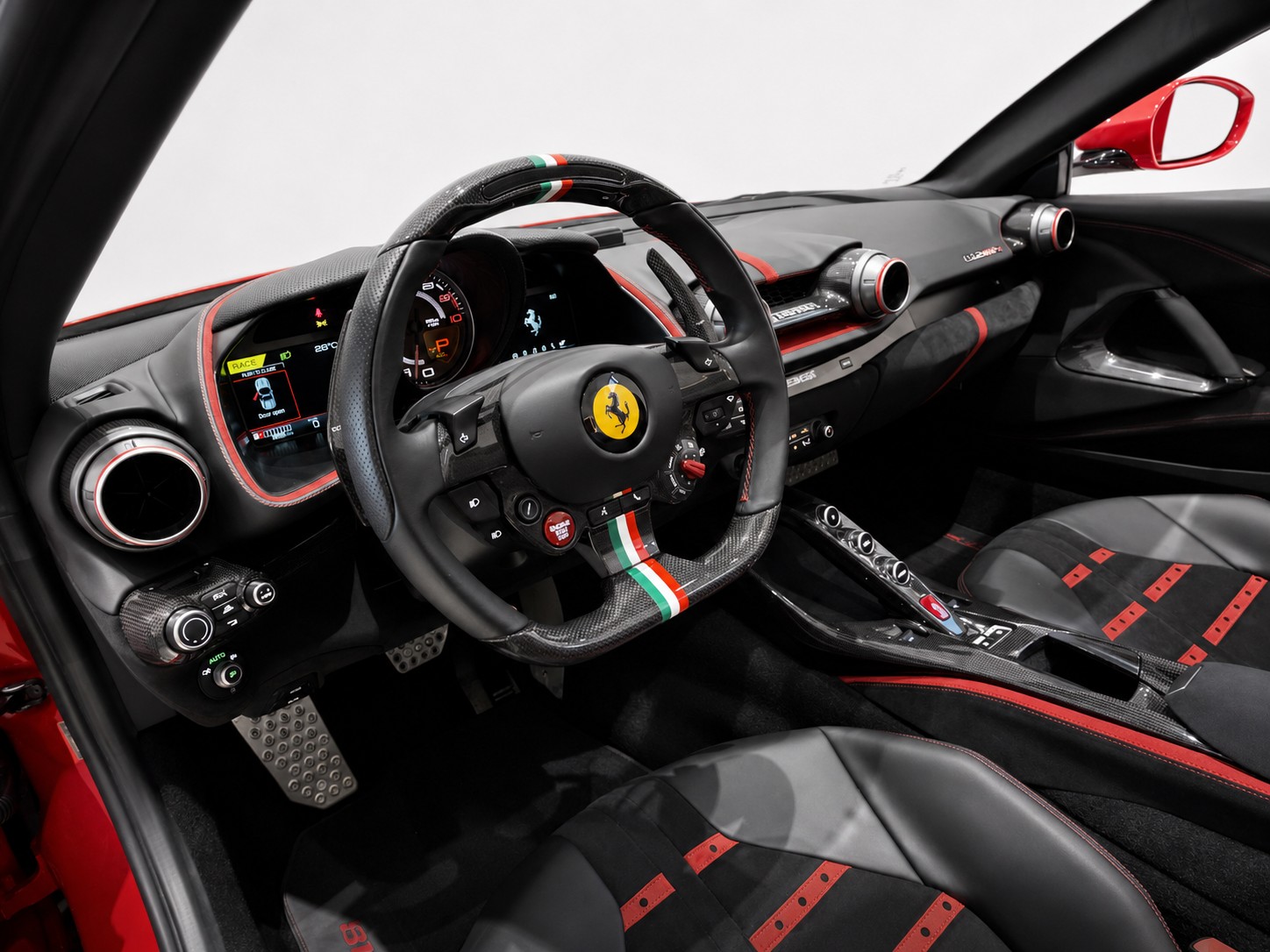 FERRARI 812 GTS-showroom-element-3