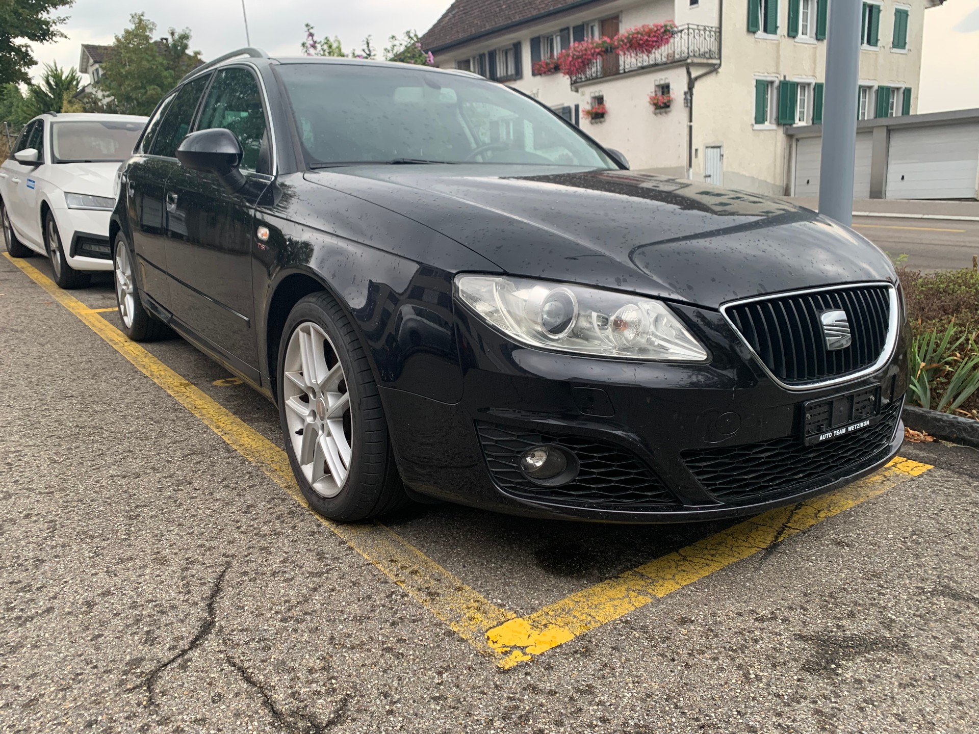 SEAT Exeo ST 2.0 TSI Advantage-image-0