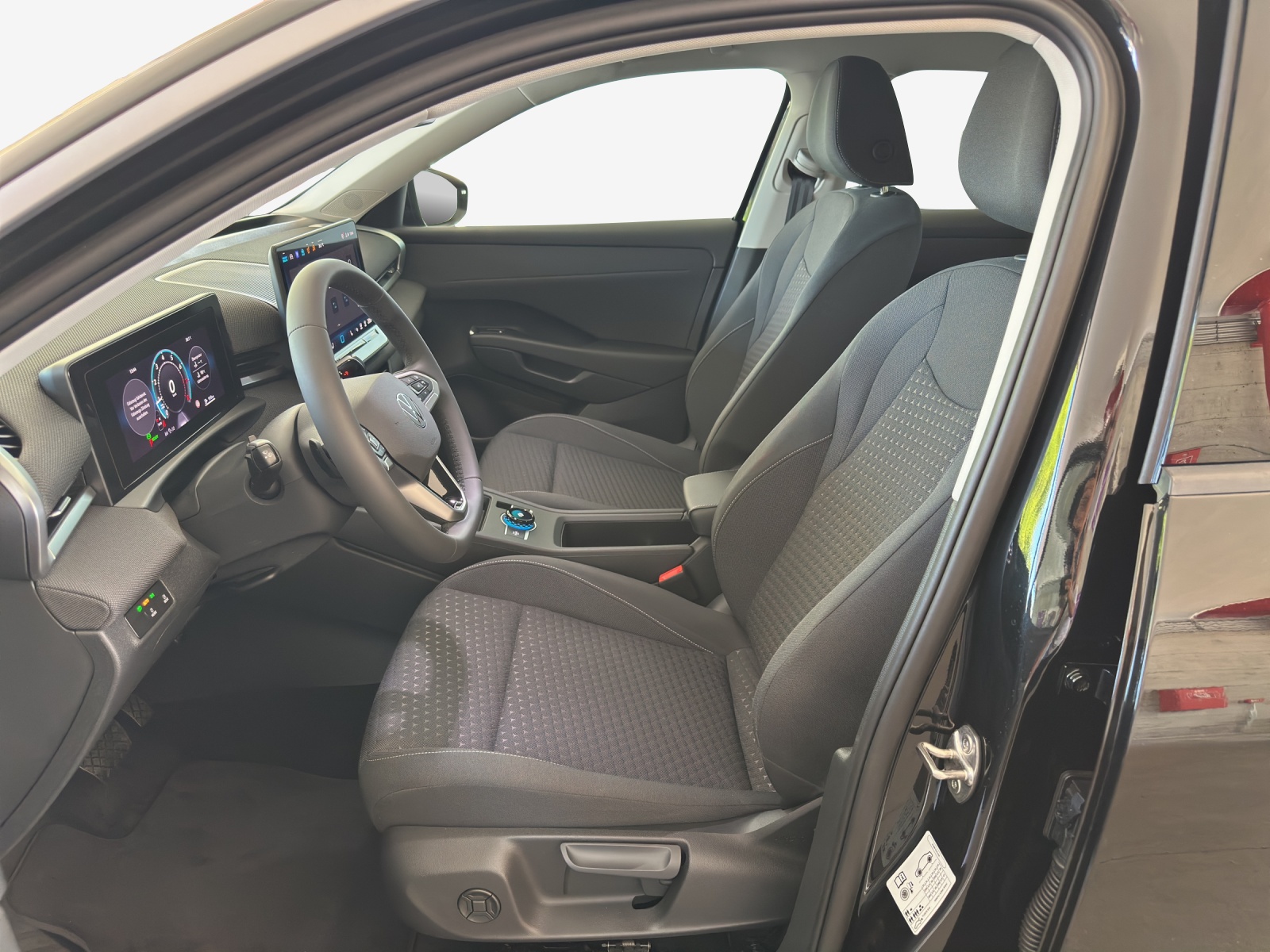 VW T-Roc 1.5 eTSI mHEV Life DSG-image-7