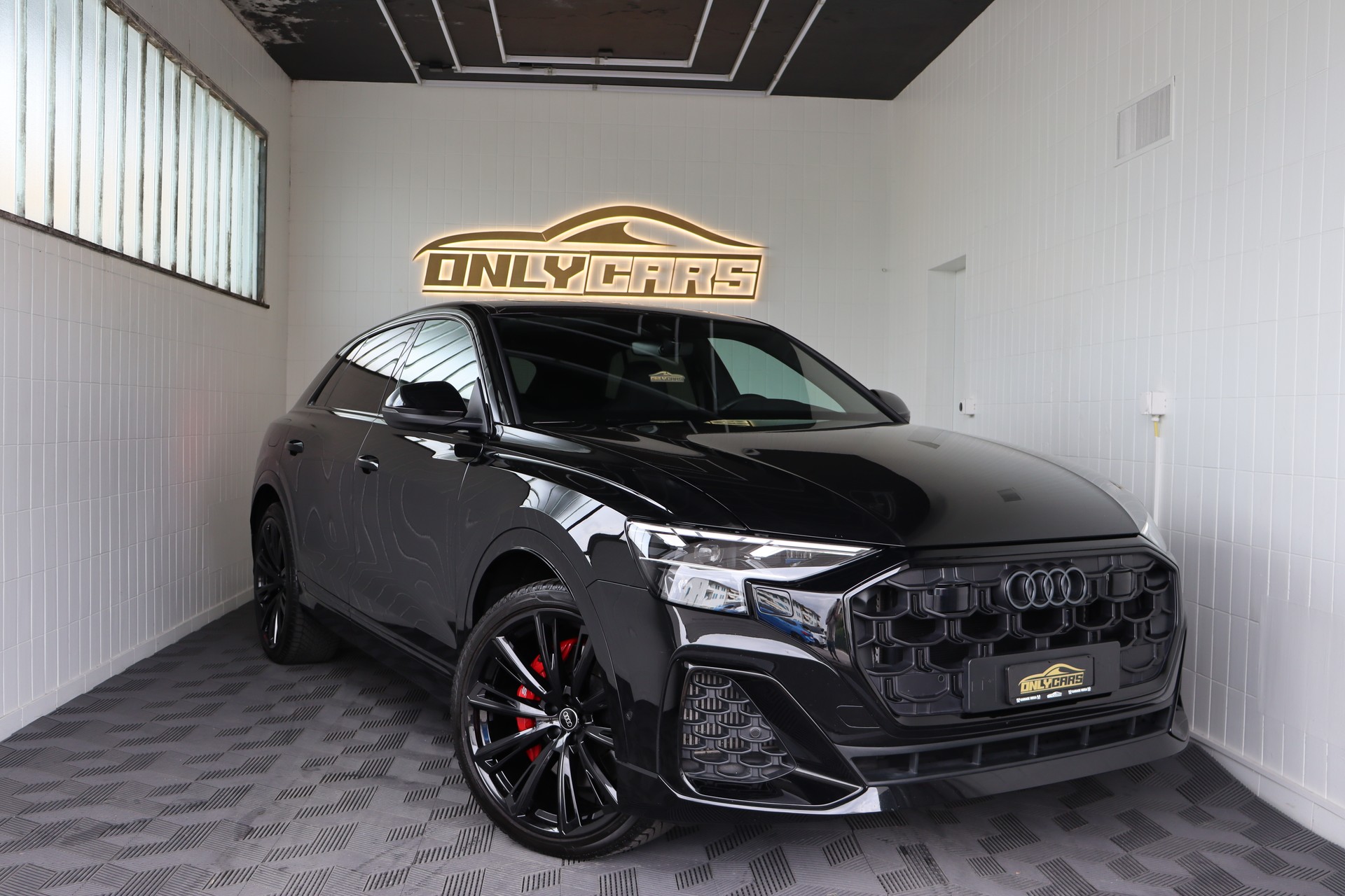 AUDI SQ8 SUV TFSI quattro tiptronic * WERKSGARANTIE * FAHRASSISTENZ-PAKET * SPORTSITZE *-image-0