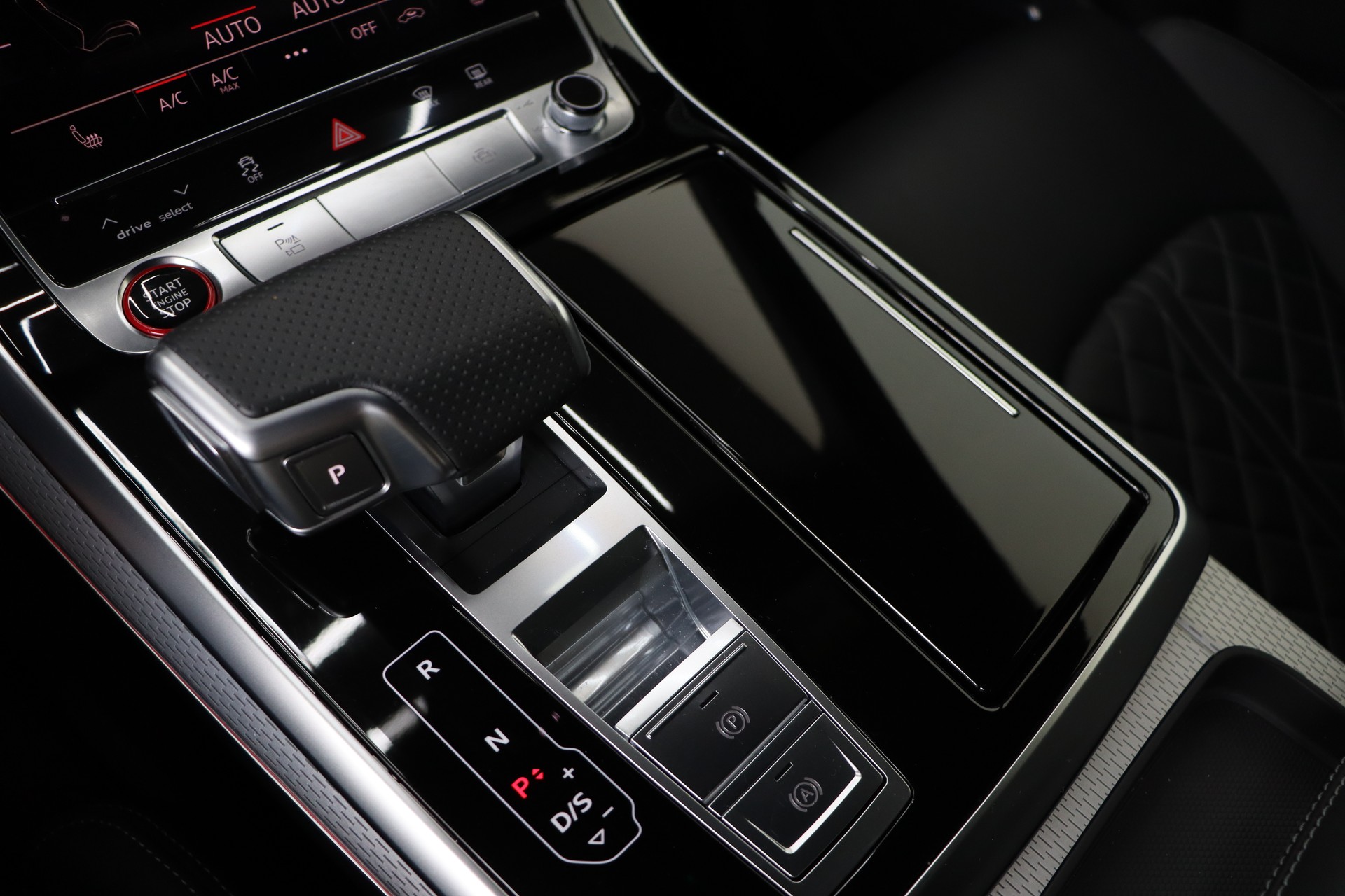 AUDI SQ8 SUV TFSI quattro tiptronic * WERKSGARANTIE * FAHRASSISTENZ-PAKET * SPORTSITZE *-image-26