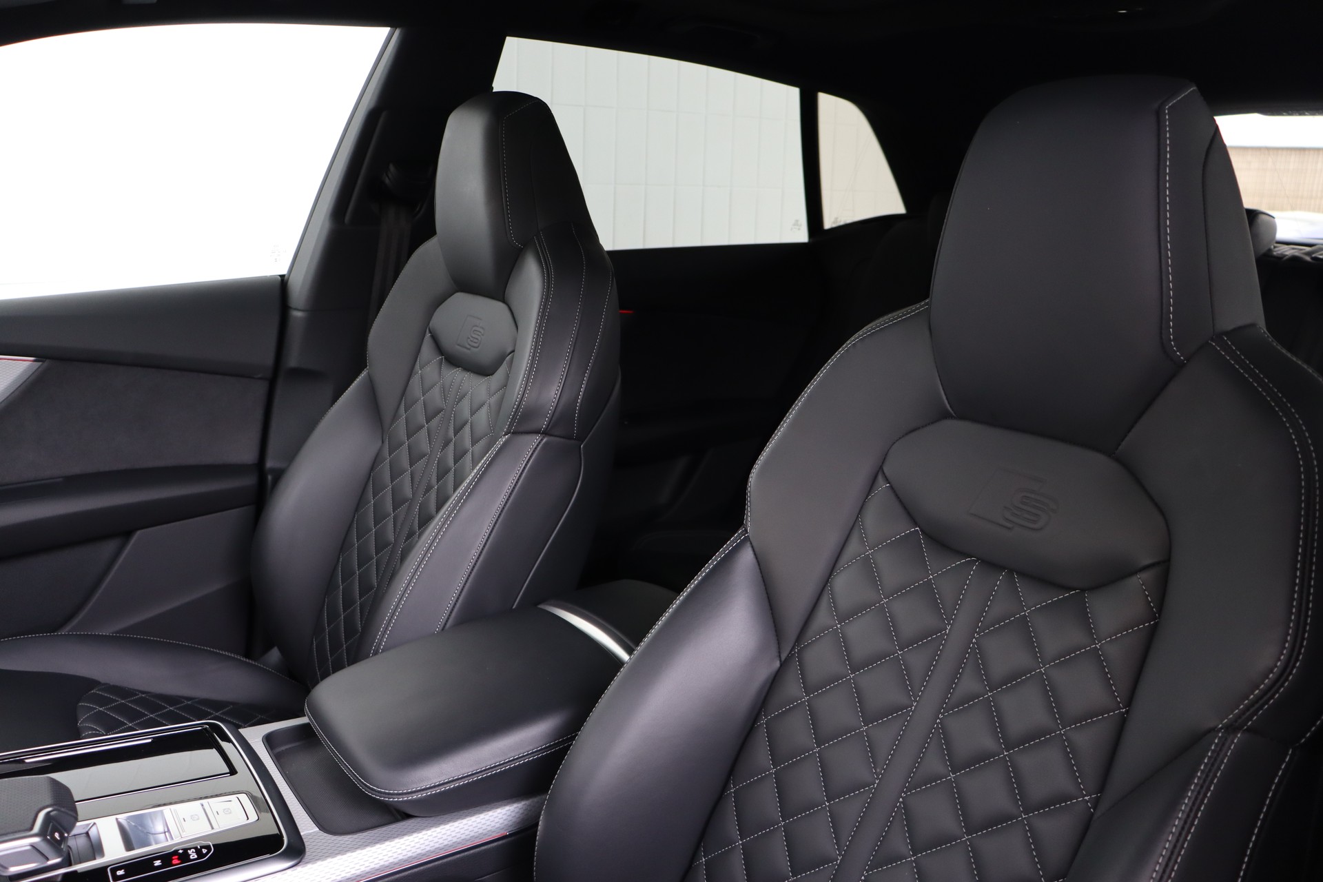 AUDI SQ8 SUV TFSI quattro tiptronic * WERKSGARANTIE * FAHRASSISTENZ-PAKET * SPORTSITZE *-image-13