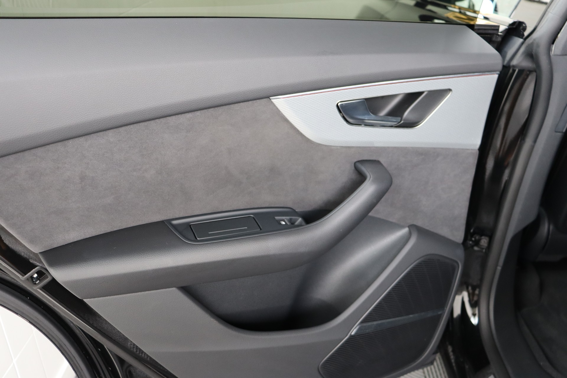 AUDI SQ8 SUV TFSI quattro tiptronic * WERKSGARANTIE * FAHRASSISTENZ-PAKET * SPORTSITZE *-image-21