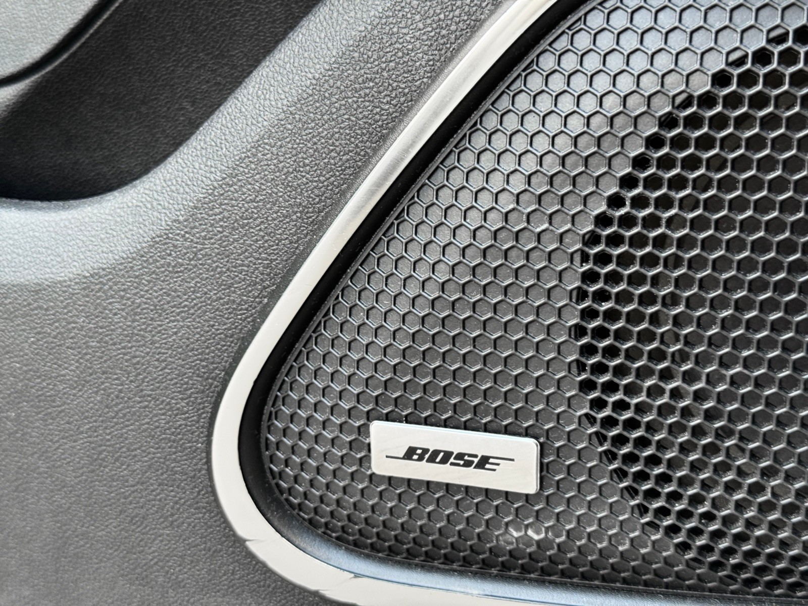 RENAULT Kadjar 1.2 16V Turbo Bose EDC-image-23