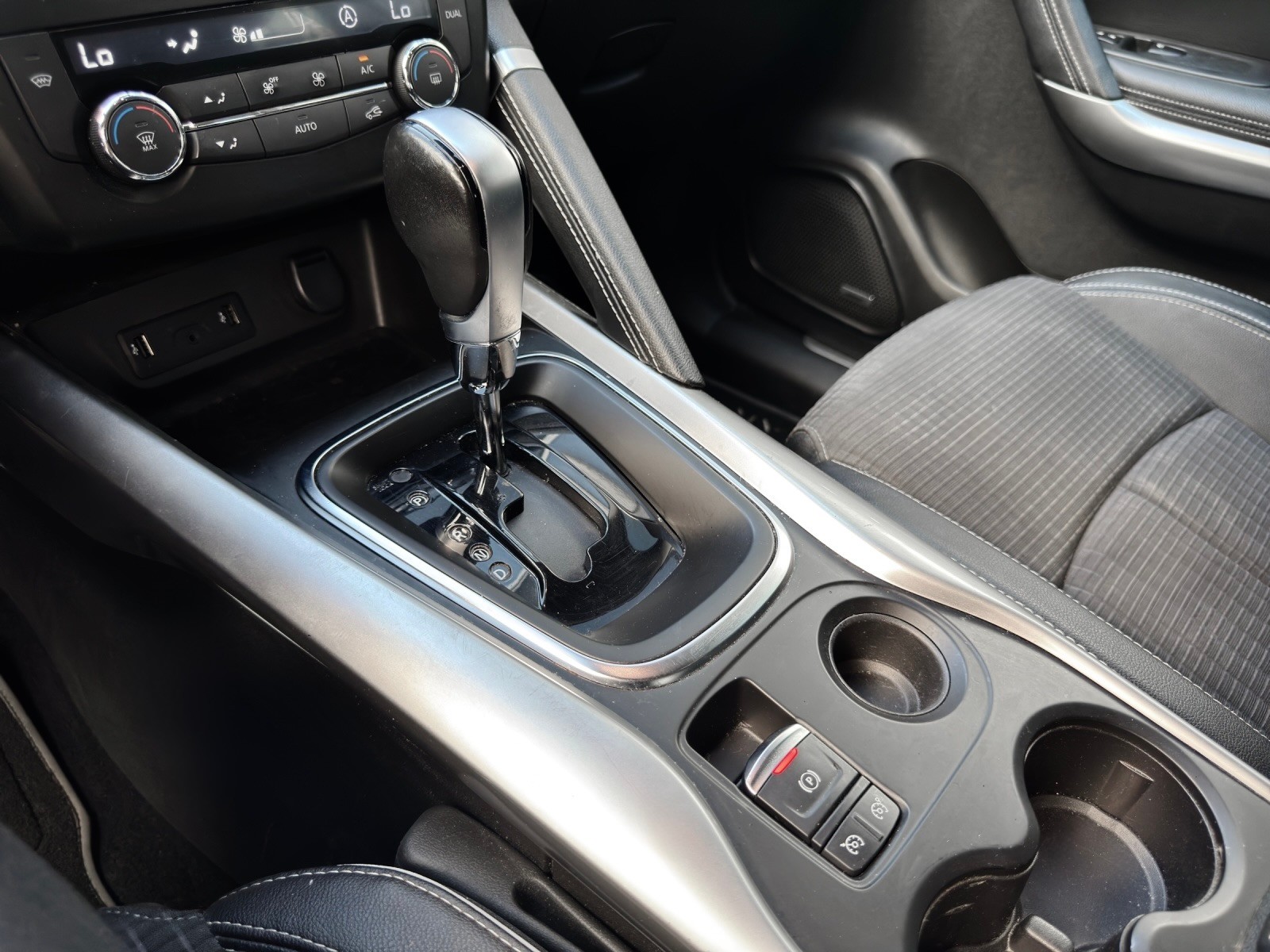 RENAULT Kadjar 1.2 16V Turbo Bose EDC-image-19