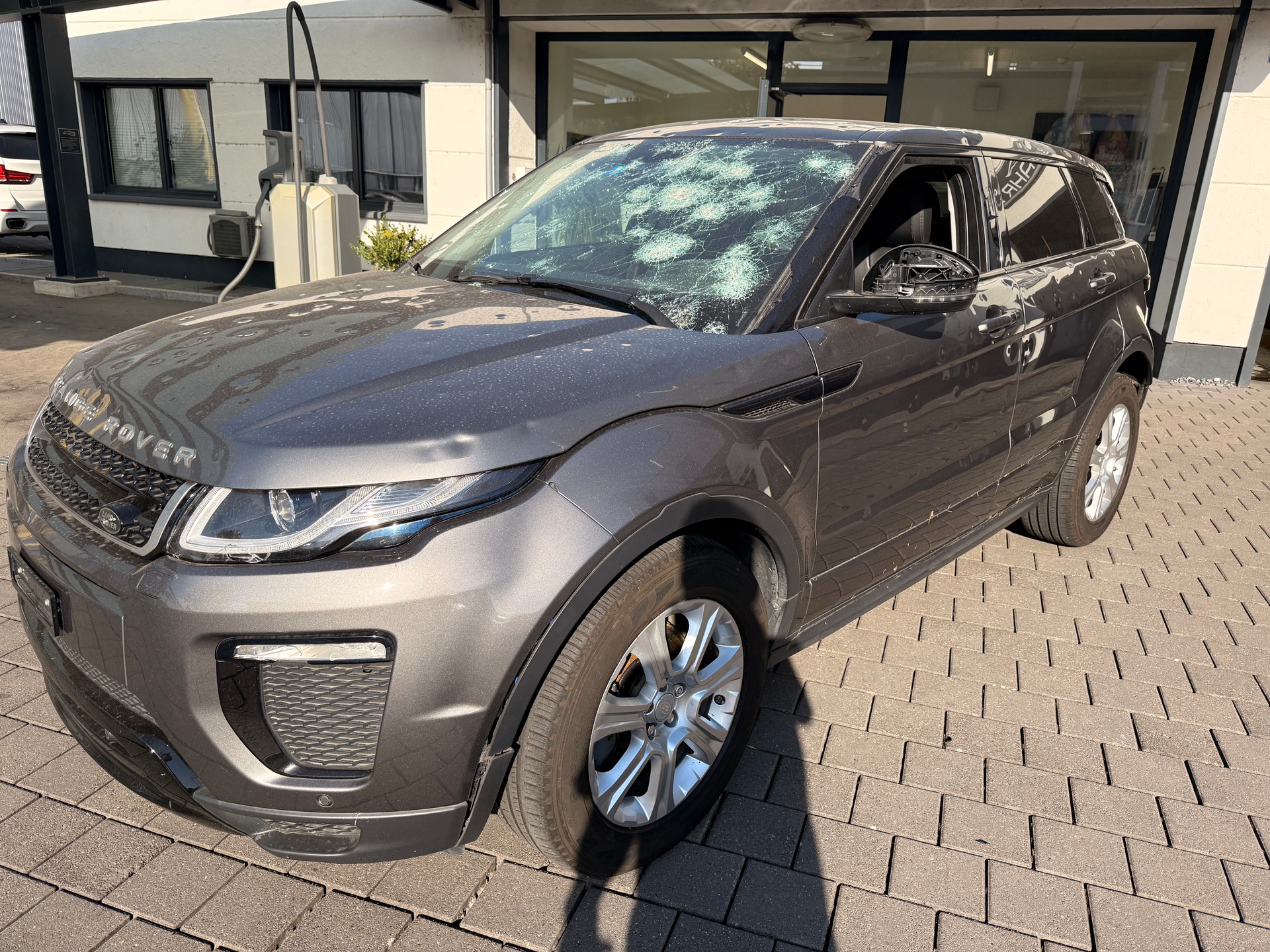 LAND ROVER Range Rover Evoque 2.0 TD4 SE Dynamic AT9-image-0