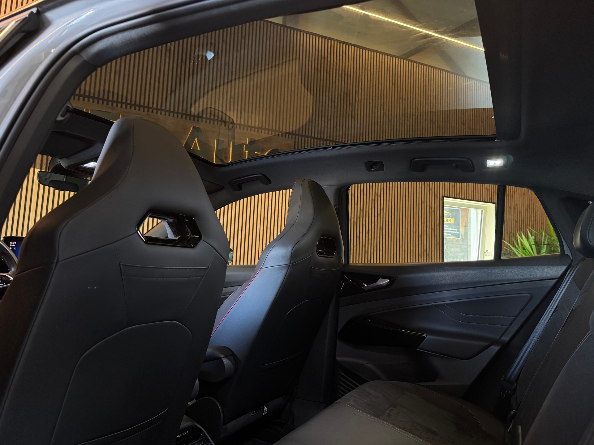 VW ID.5 GTX 4motion Sport Plus-image-15