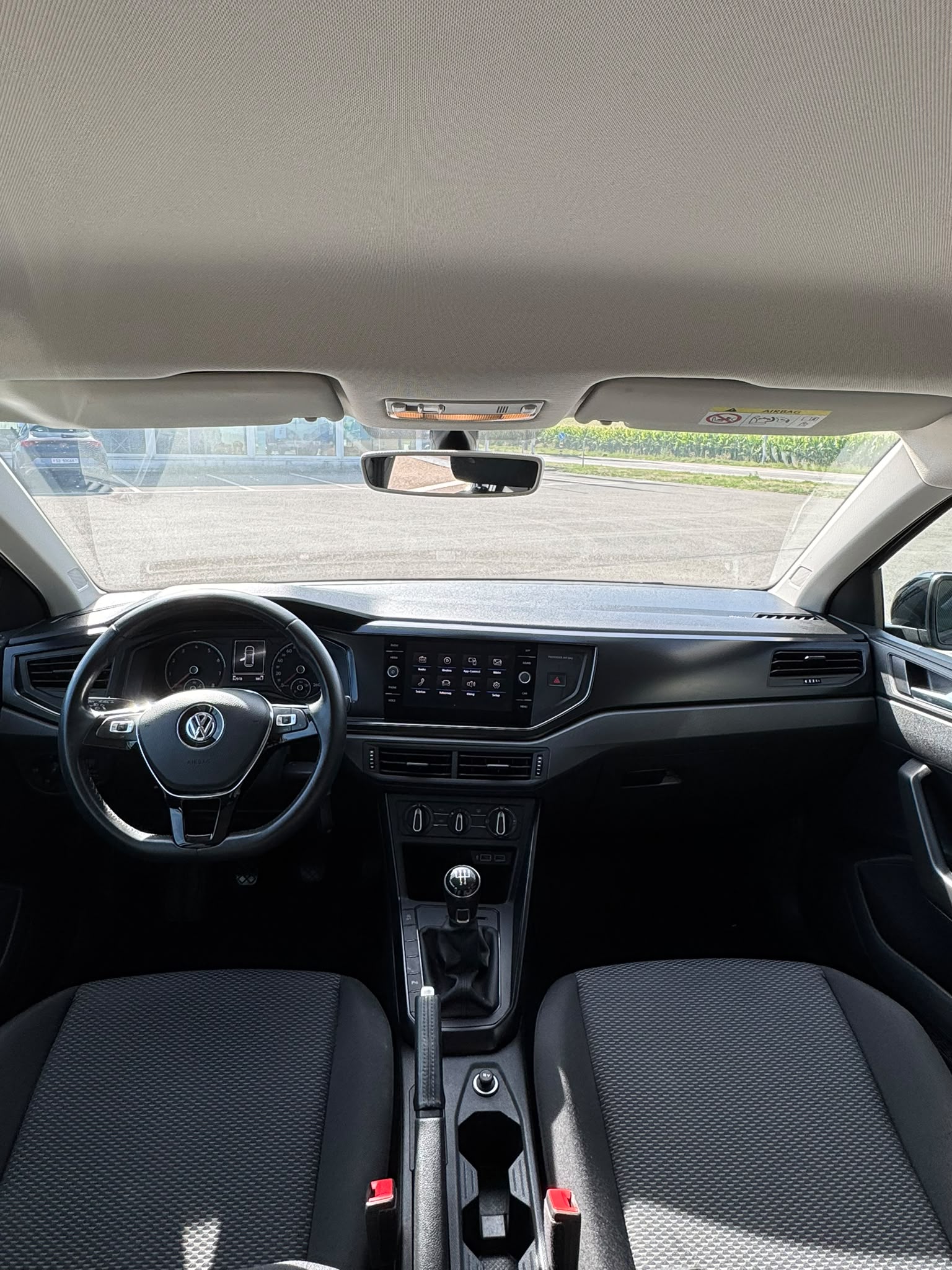 VW 1.0 MPI Trendline-image-5