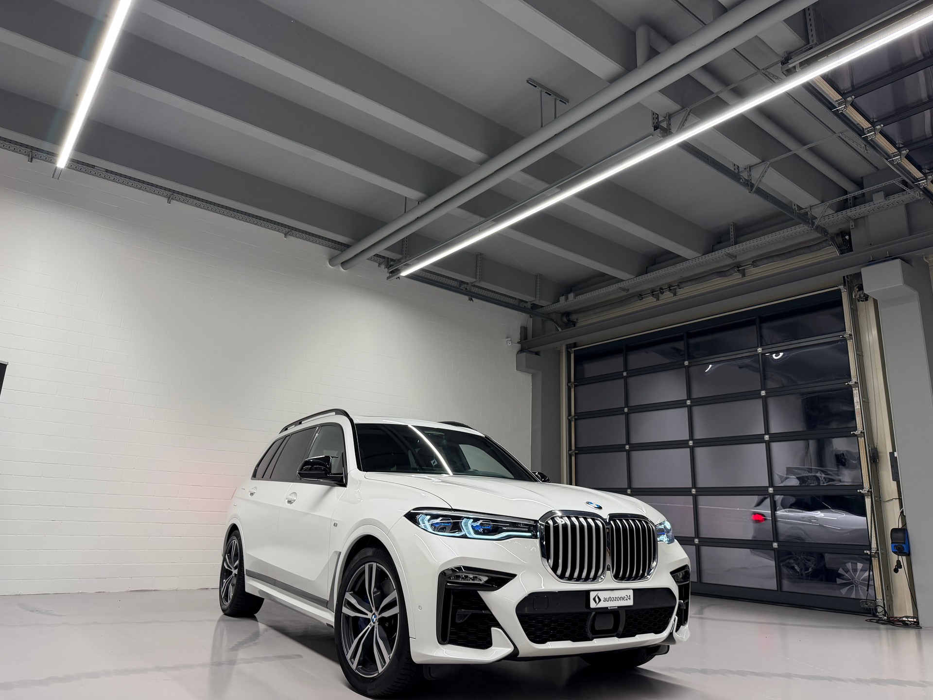 BMW X7 30d xDrive SAG M Sport *CH-Auto*Top Ausstattung*lückenlose Servicehistorie*Standheizung*Massage*-image-6