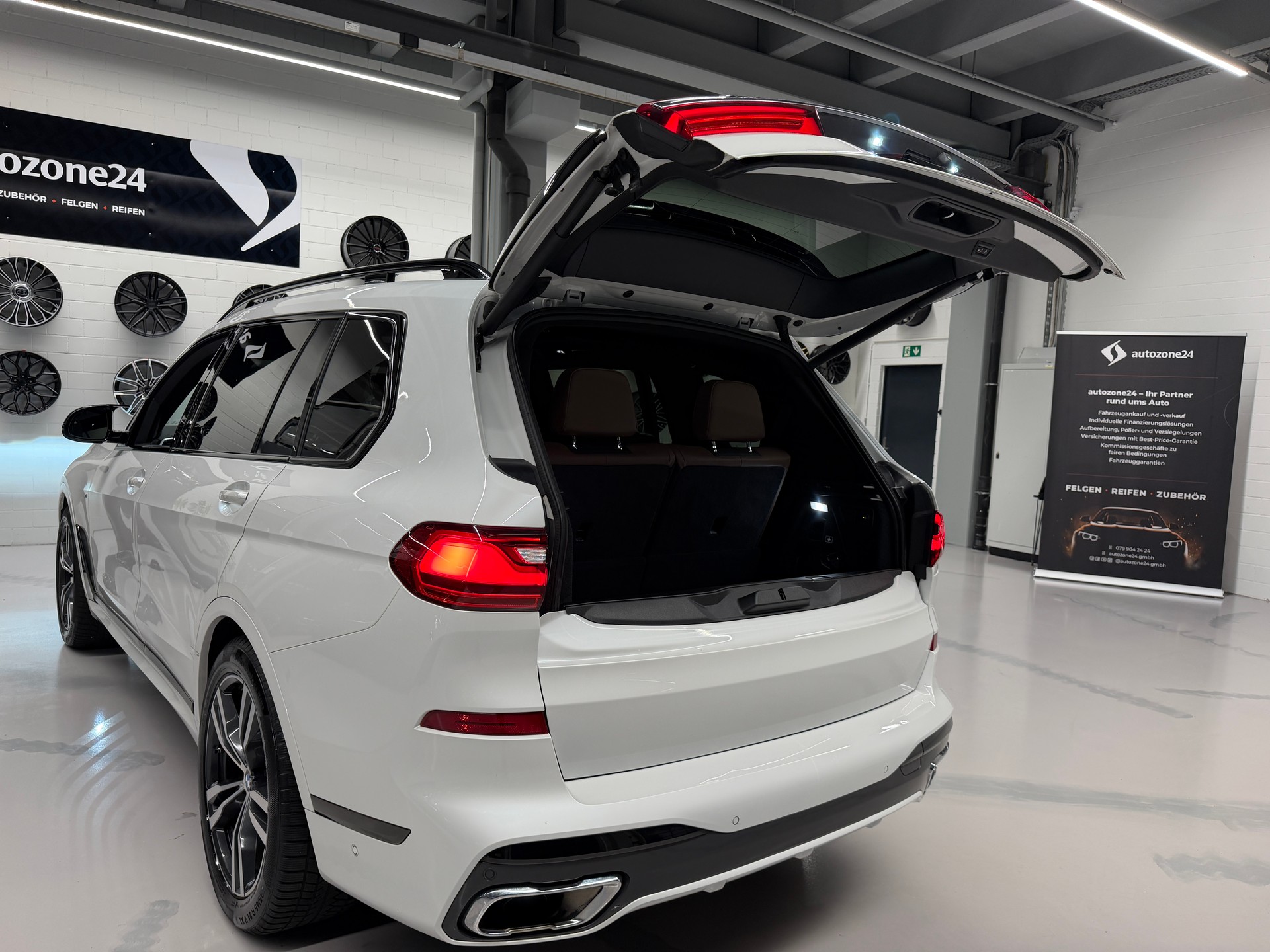 BMW X7 30d xDrive SAG M Sport *CH-Auto*Top Ausstattung*lückenlose Servicehistorie*Standheizung*Massage*-image-5