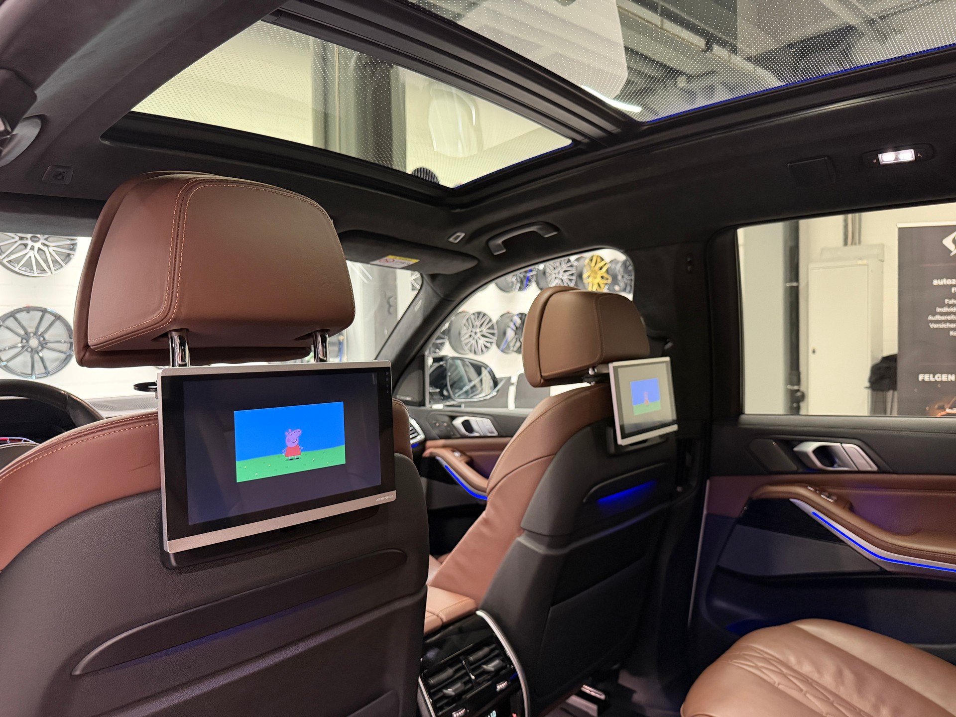 BMW X7 30d xDrive SAG M Sport *CH-Auto*Top Ausstattung*lückenlose Servicehistorie*Standheizung*Massage*-image-18