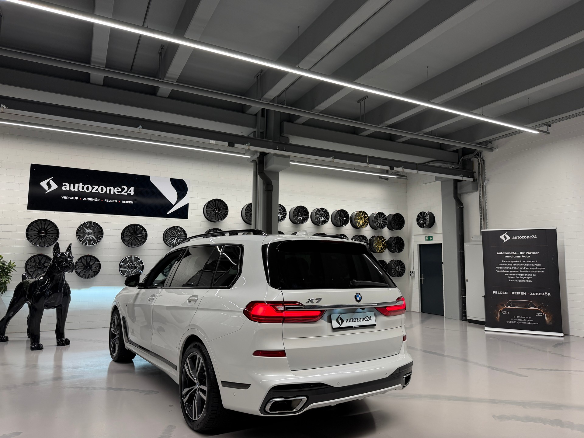 BMW X7 30d xDrive SAG M Sport *CH-Auto*Top Ausstattung*lückenlose Servicehistorie*Standheizung*Massage*-image-3