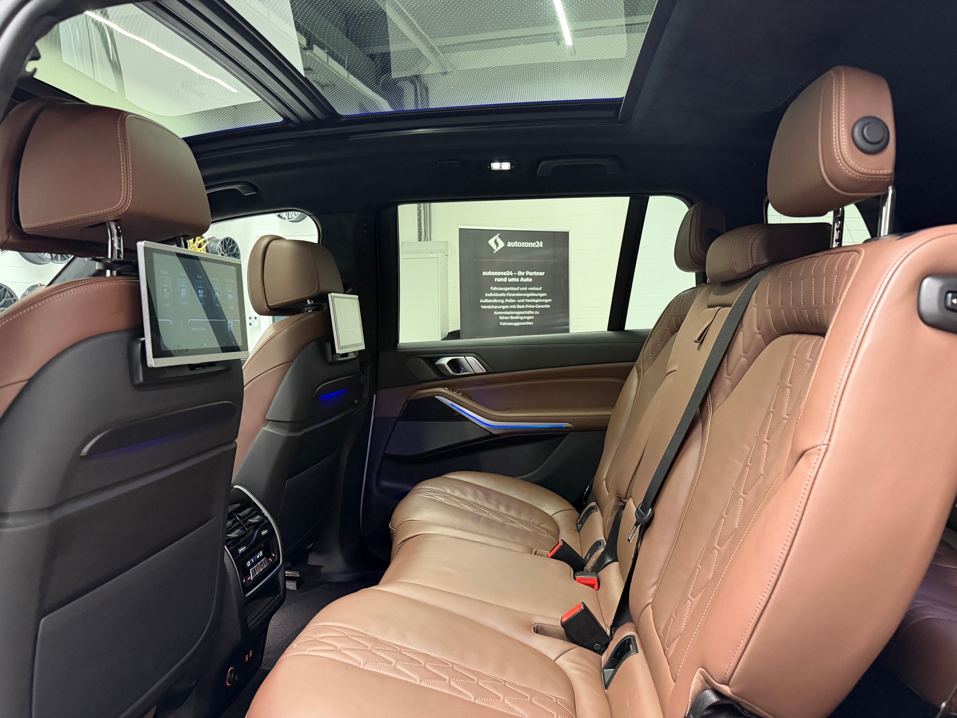 BMW X7 30d xDrive SAG M Sport *CH-Auto*Top Ausstattung*lückenlose Servicehistorie*Standheizung*Massage*-image-19