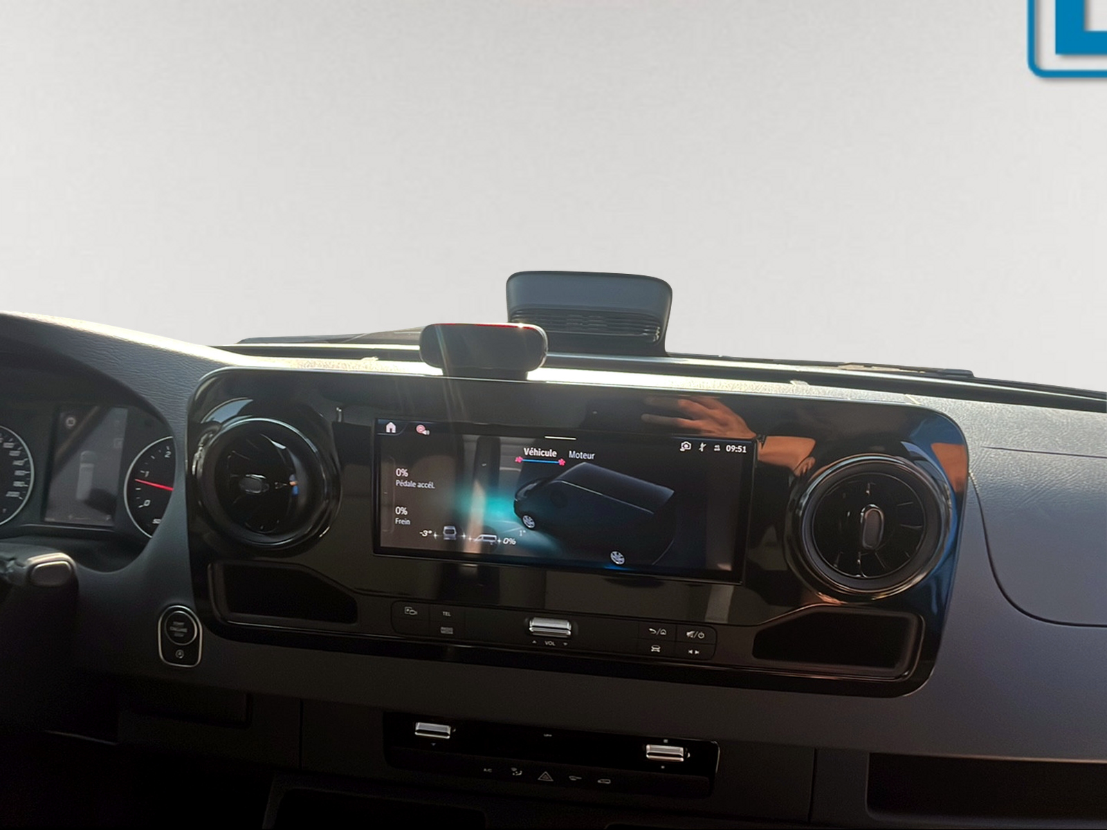 MERCEDES-BENZ Sprinter 319 CDI Lang 9G-TRONIC-image-9