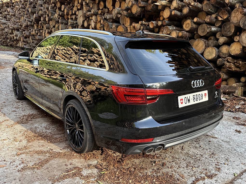 AUDI A4-image-1