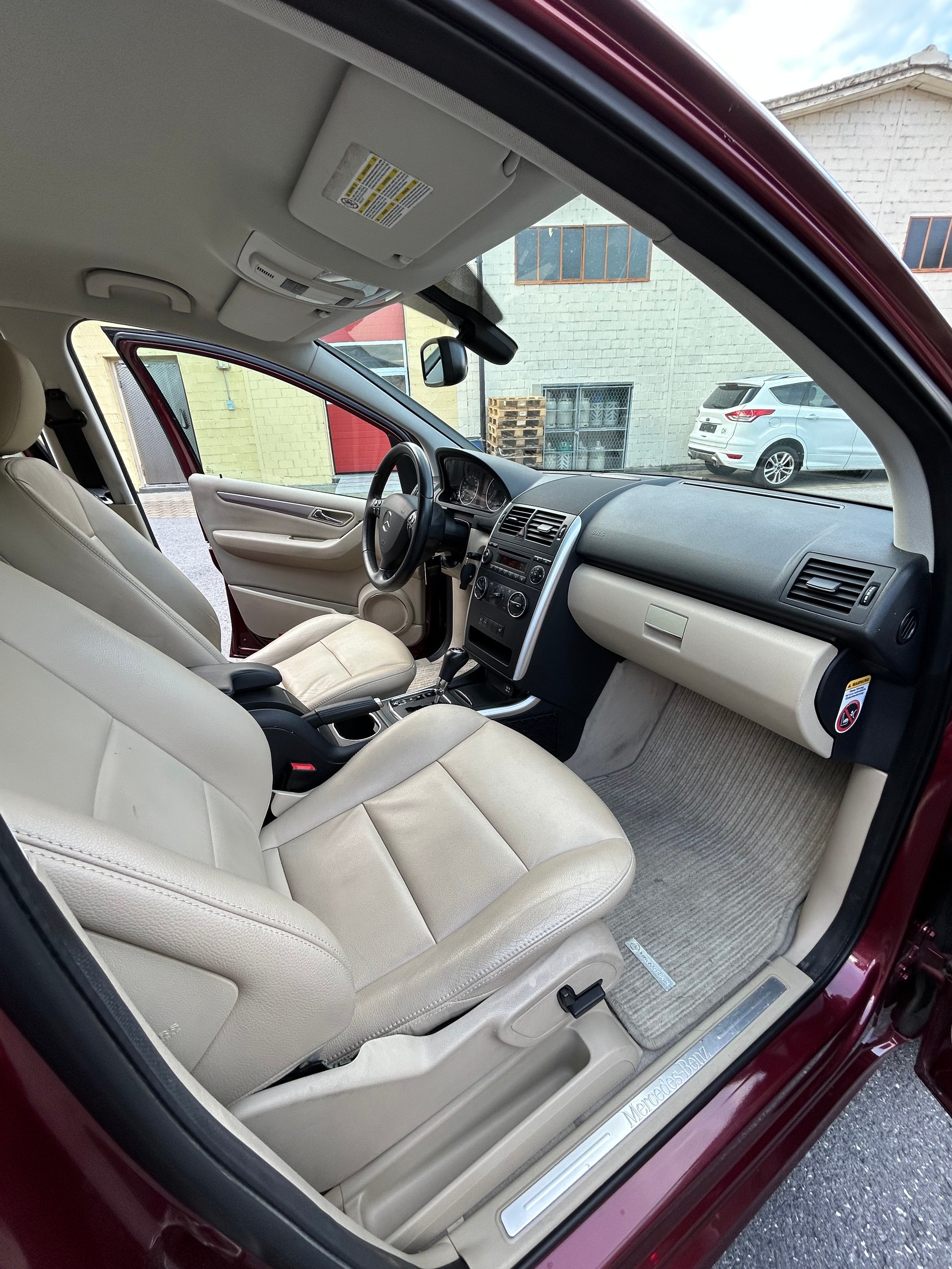 MERCEDES-BENZ A 200 Avantgarde Autotronic-image-8