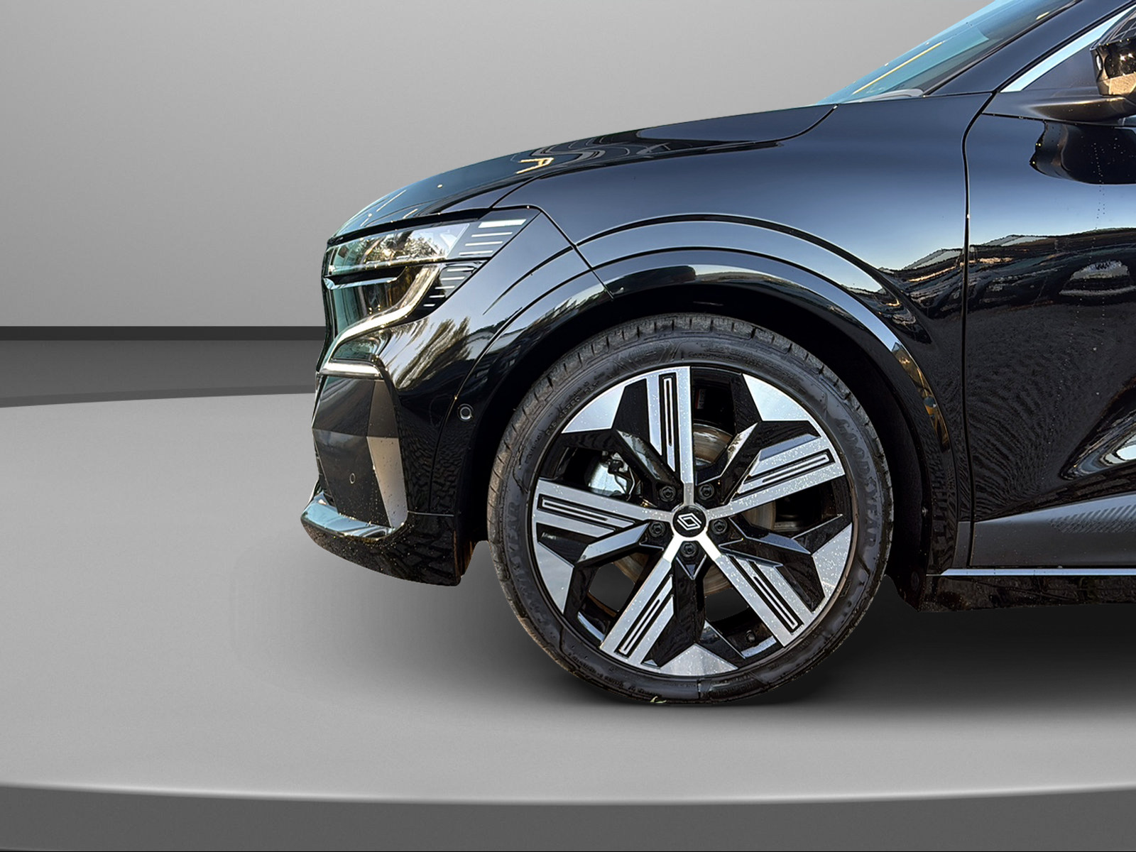RENAULT Mégane E-TECH EV60 Iconic-image-14