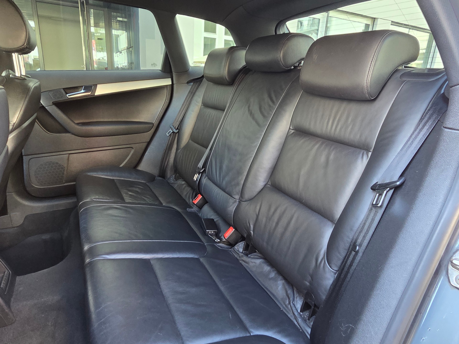 AUDI A3 Sportback 2.0 Turbo FSI Ambition-image-14