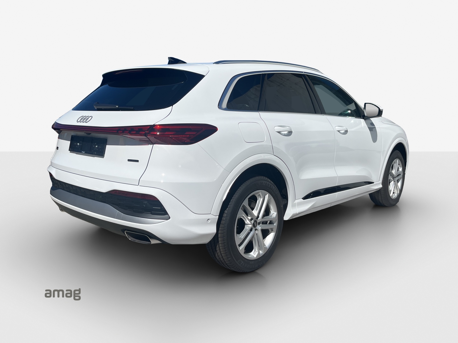 AUDI Q5 TFSI quatto 150 kW S-tronic-image-4