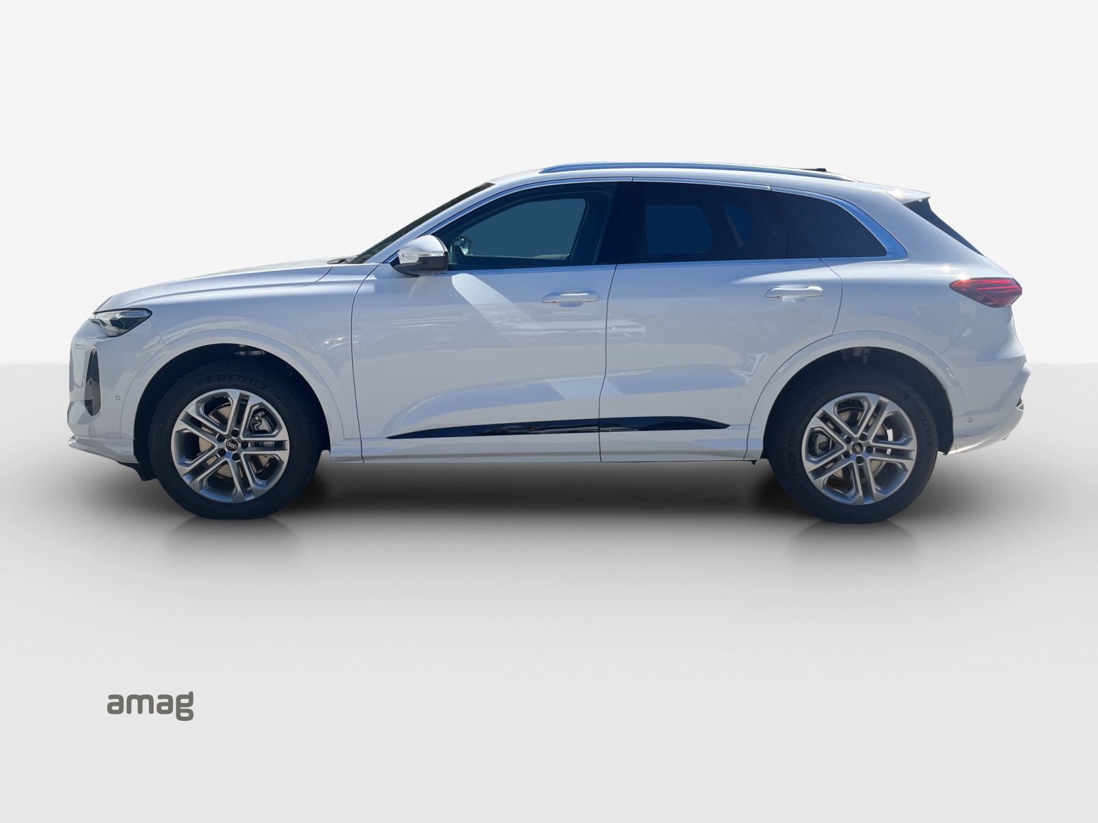 AUDI Q5 TFSI quatto 150 kW S-tronic-showroom-element-1