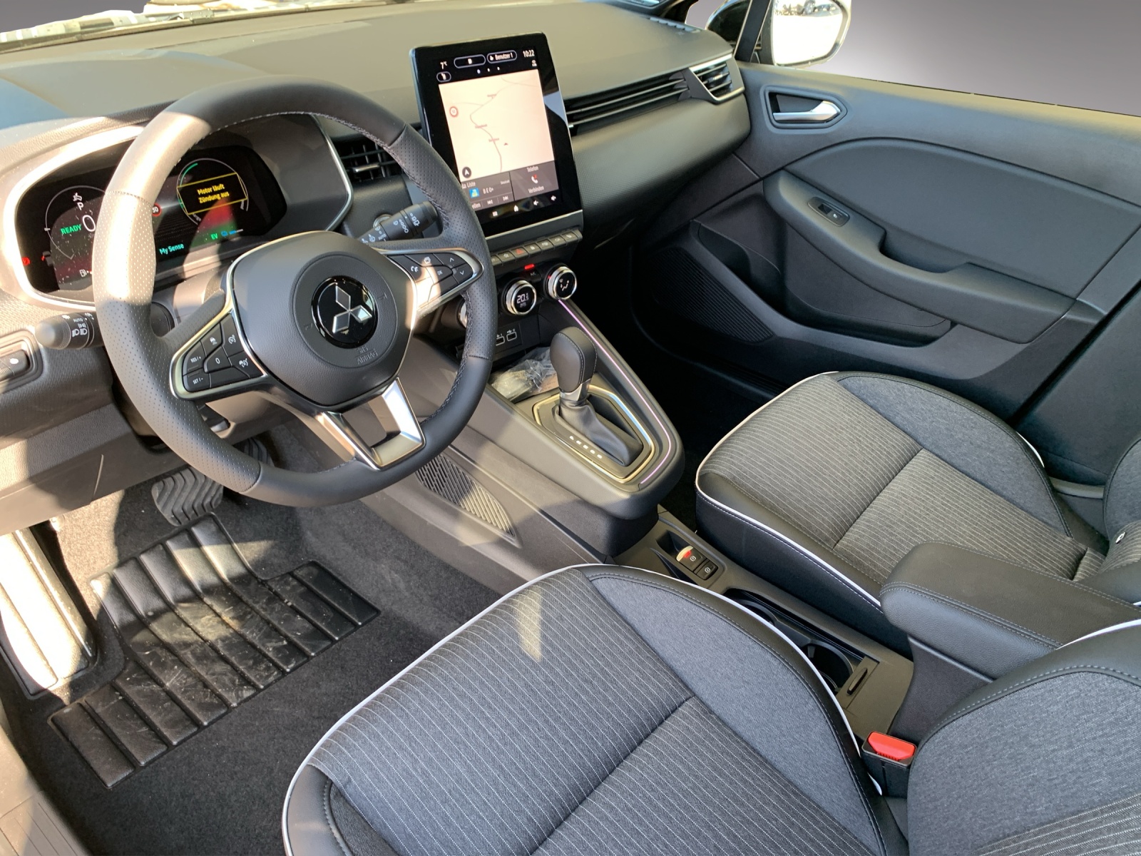 MITSUBISHI Colt 1.6 HEV Instyle-image-5
