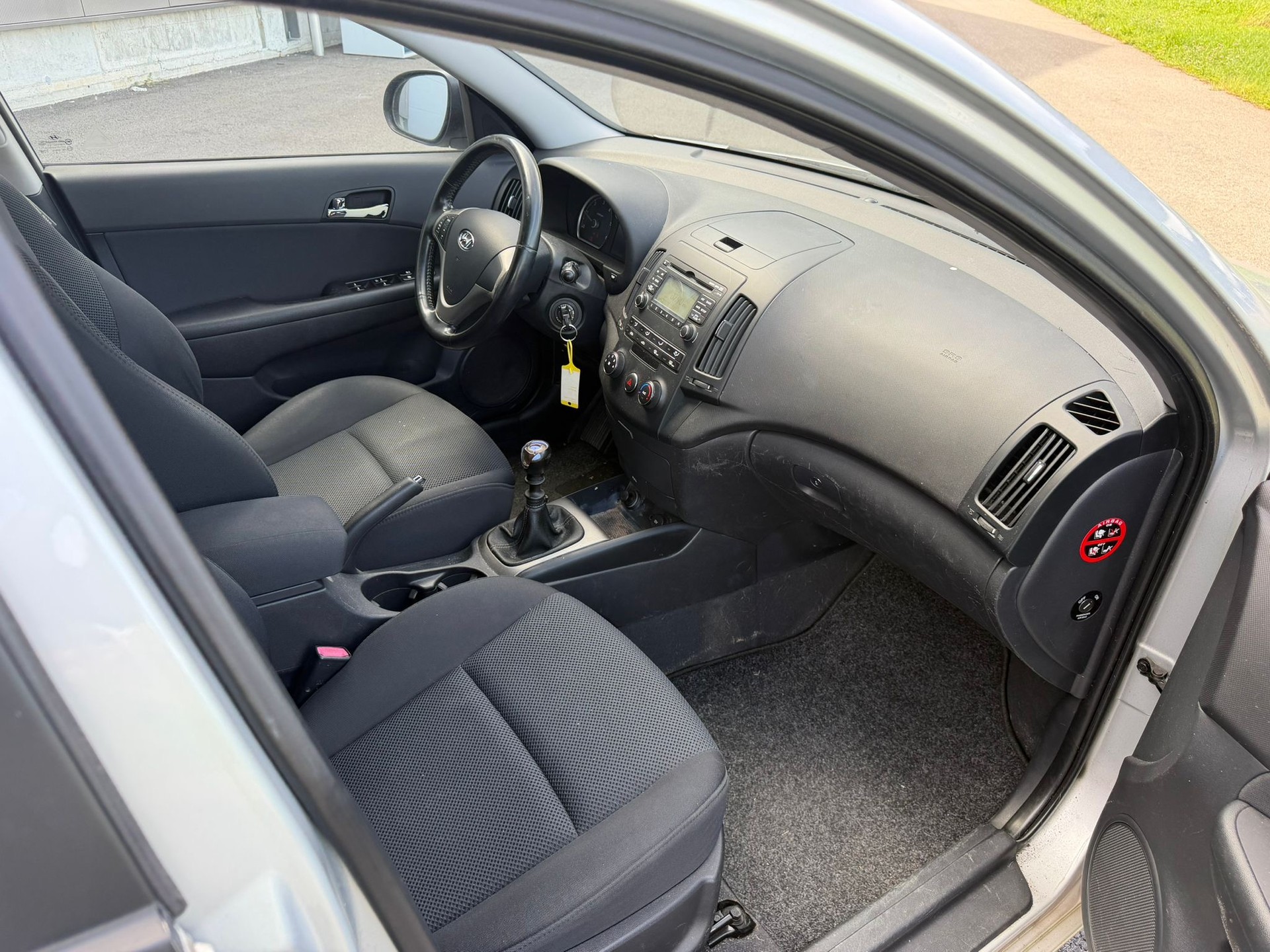 HYUNDAI i30 Wagon 1.6 CRDi Style-image-4