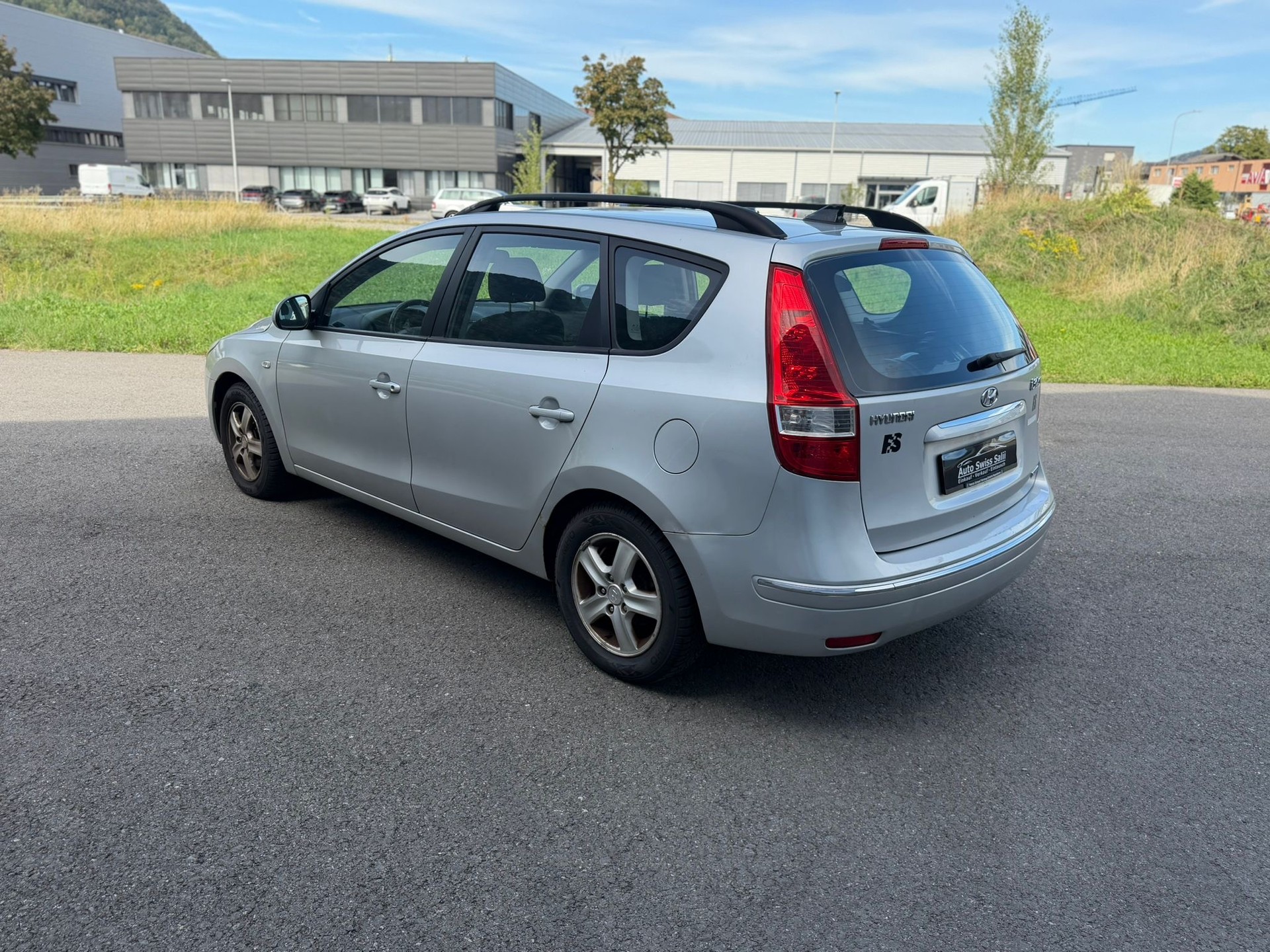 HYUNDAI i30 Wagon 1.6 CRDi Style-image-2