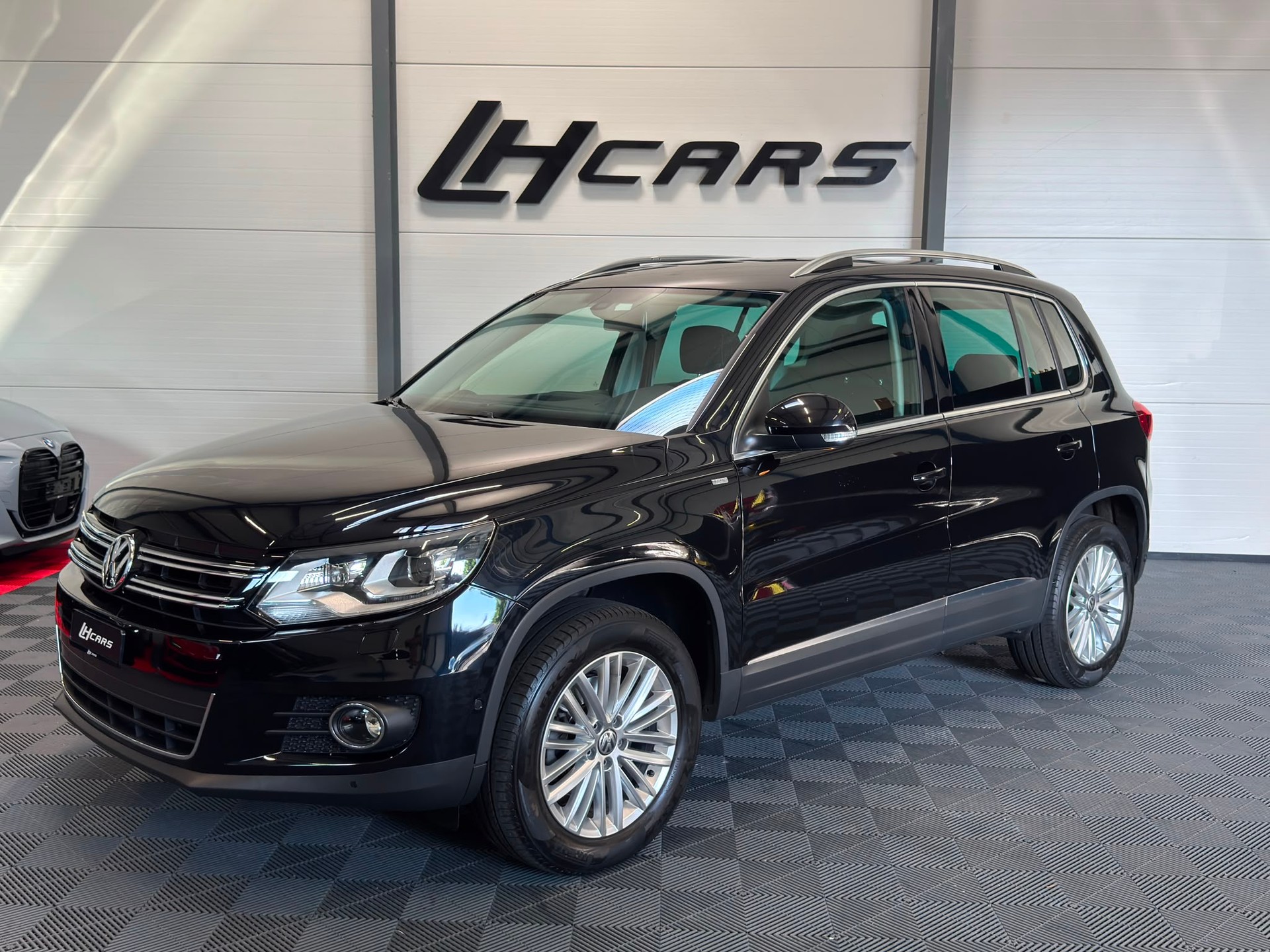 VW Tiguan 2.0 TDI BMT Cup R-Line DSG-image-0