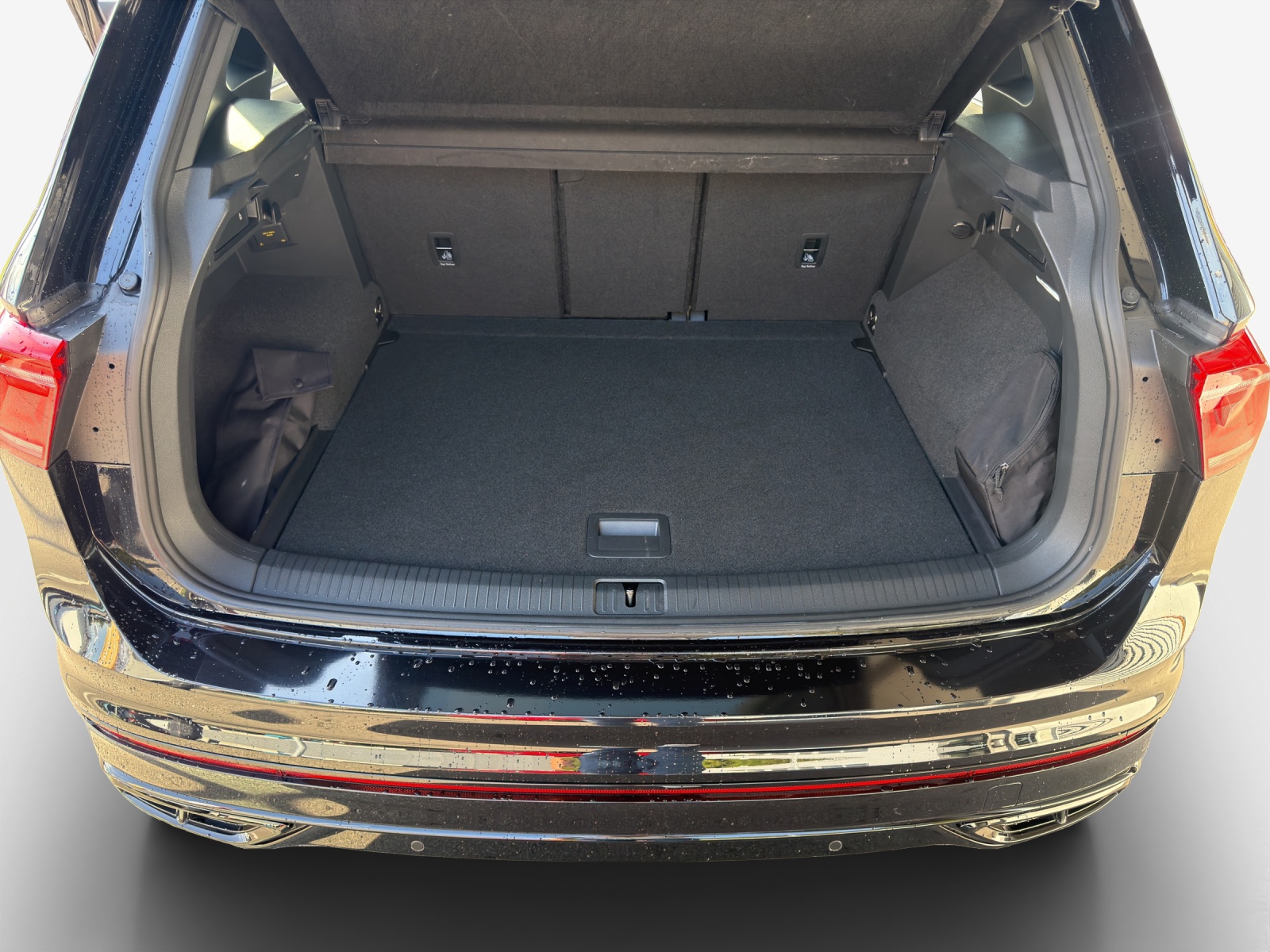 VW Tiguan 2.0TSI R-Line 4Motion DSG-image-12