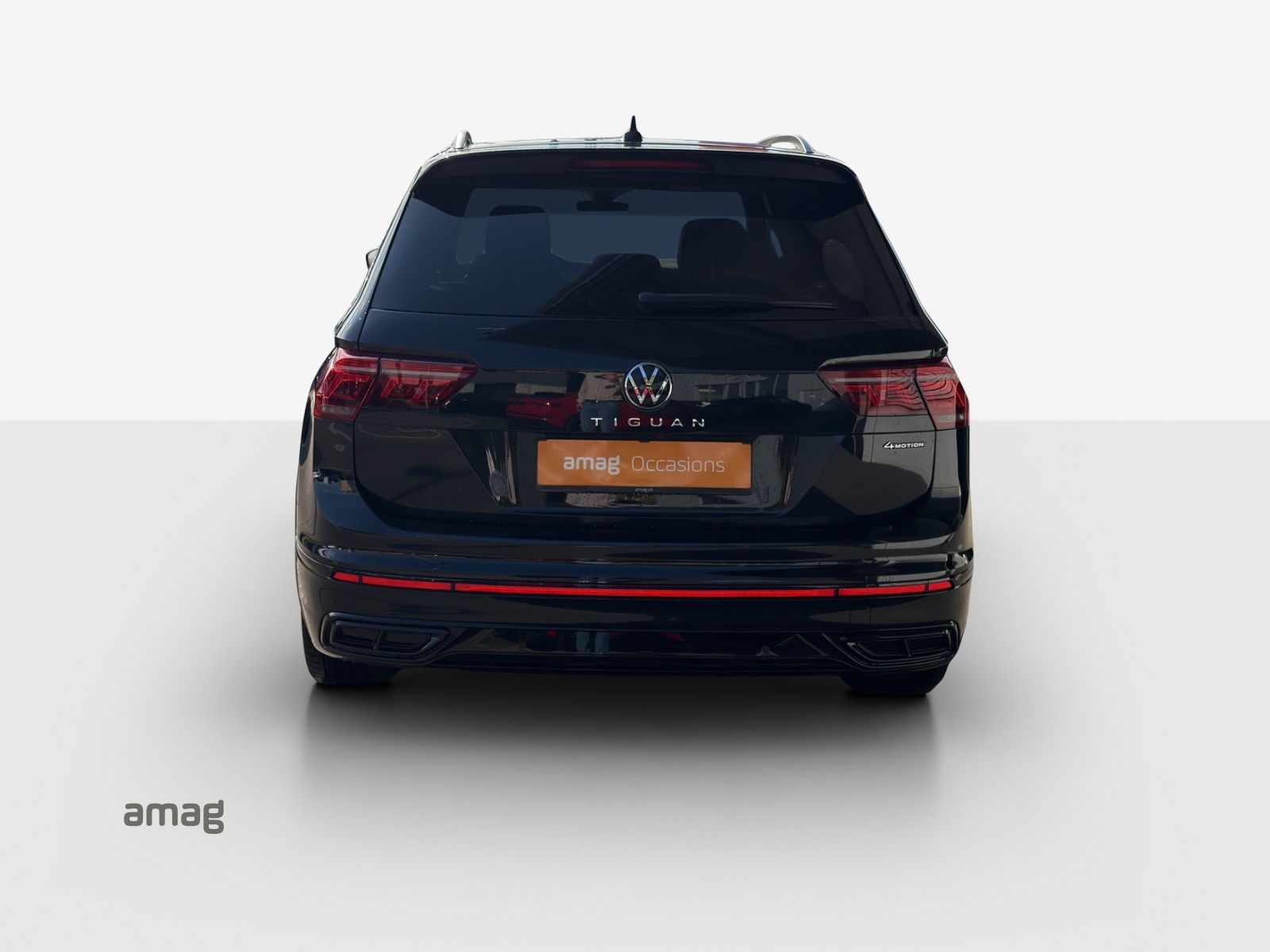 VW Tiguan 2.0TSI R-Line 4Motion DSG-image-3