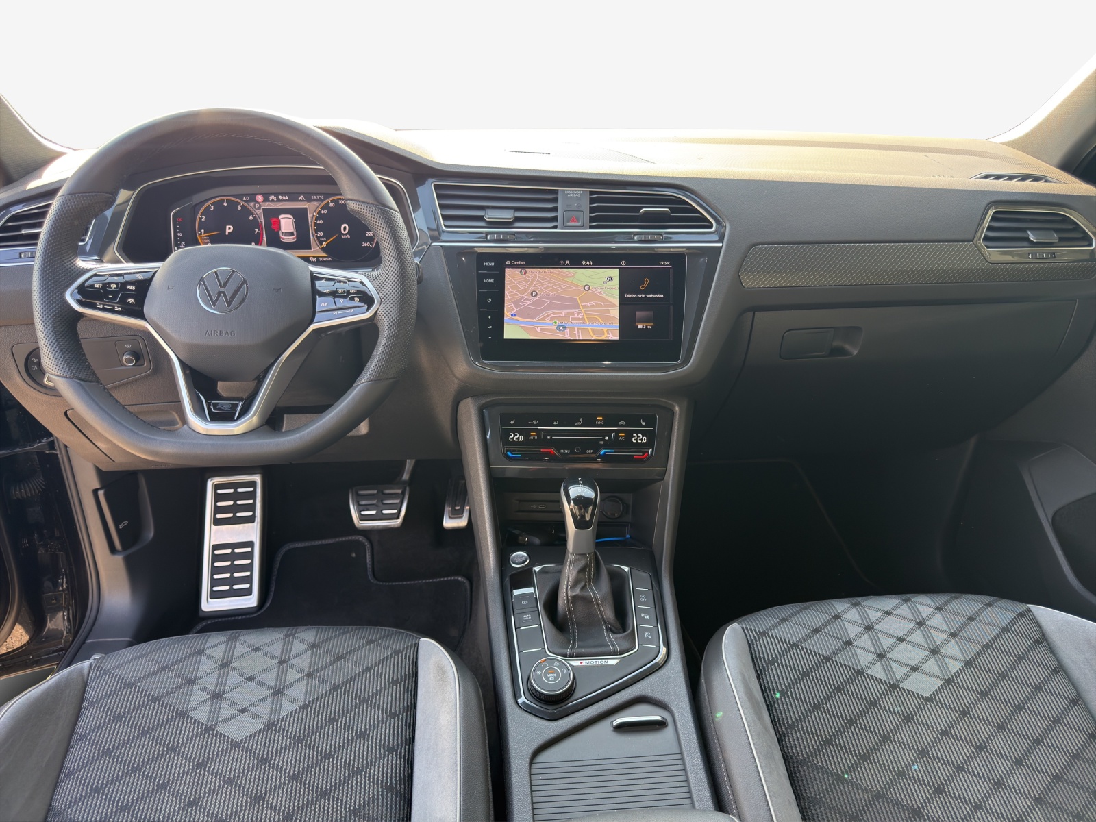 VW Tiguan 2.0TSI R-Line 4Motion DSG-image-8