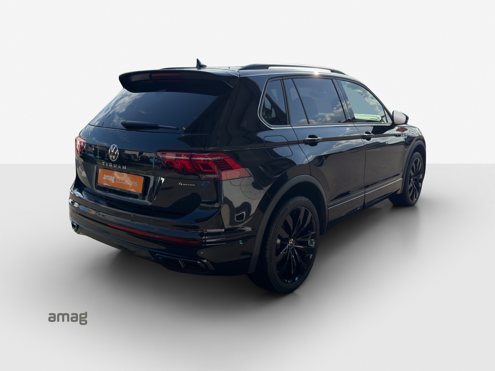 VW Tiguan 2.0TSI R-Line 4Motion DSG-image-4