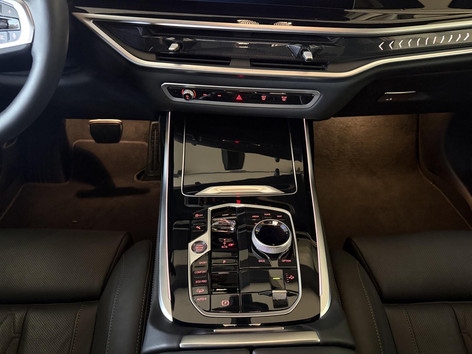 BMW X7 40d xDrive M-SportPaket-image-15