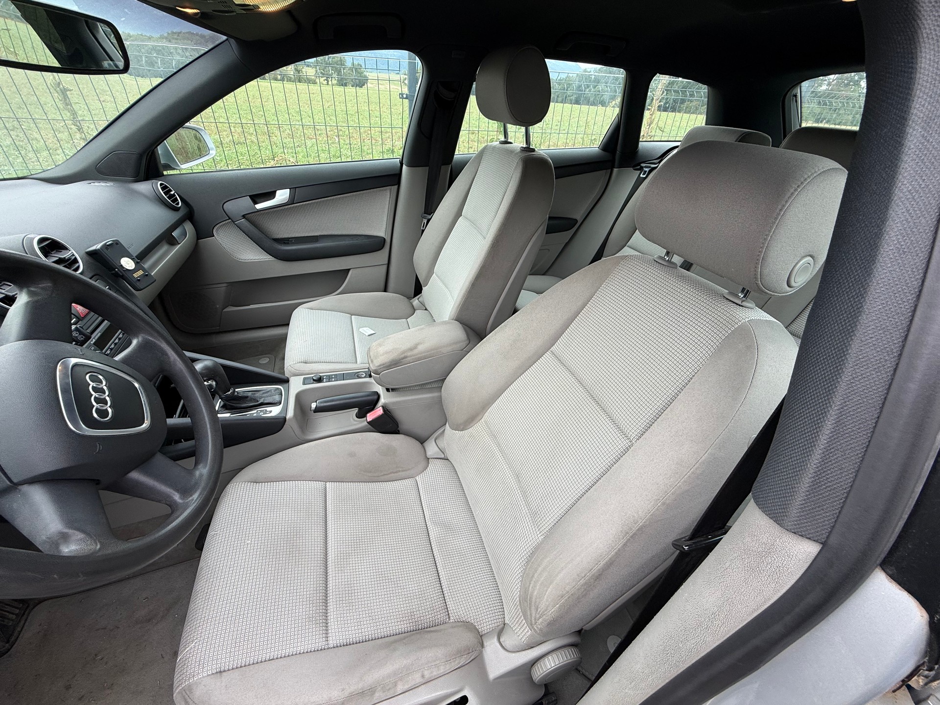 AUDI A3 Sportback 2.0 FSI Ambition-image-10