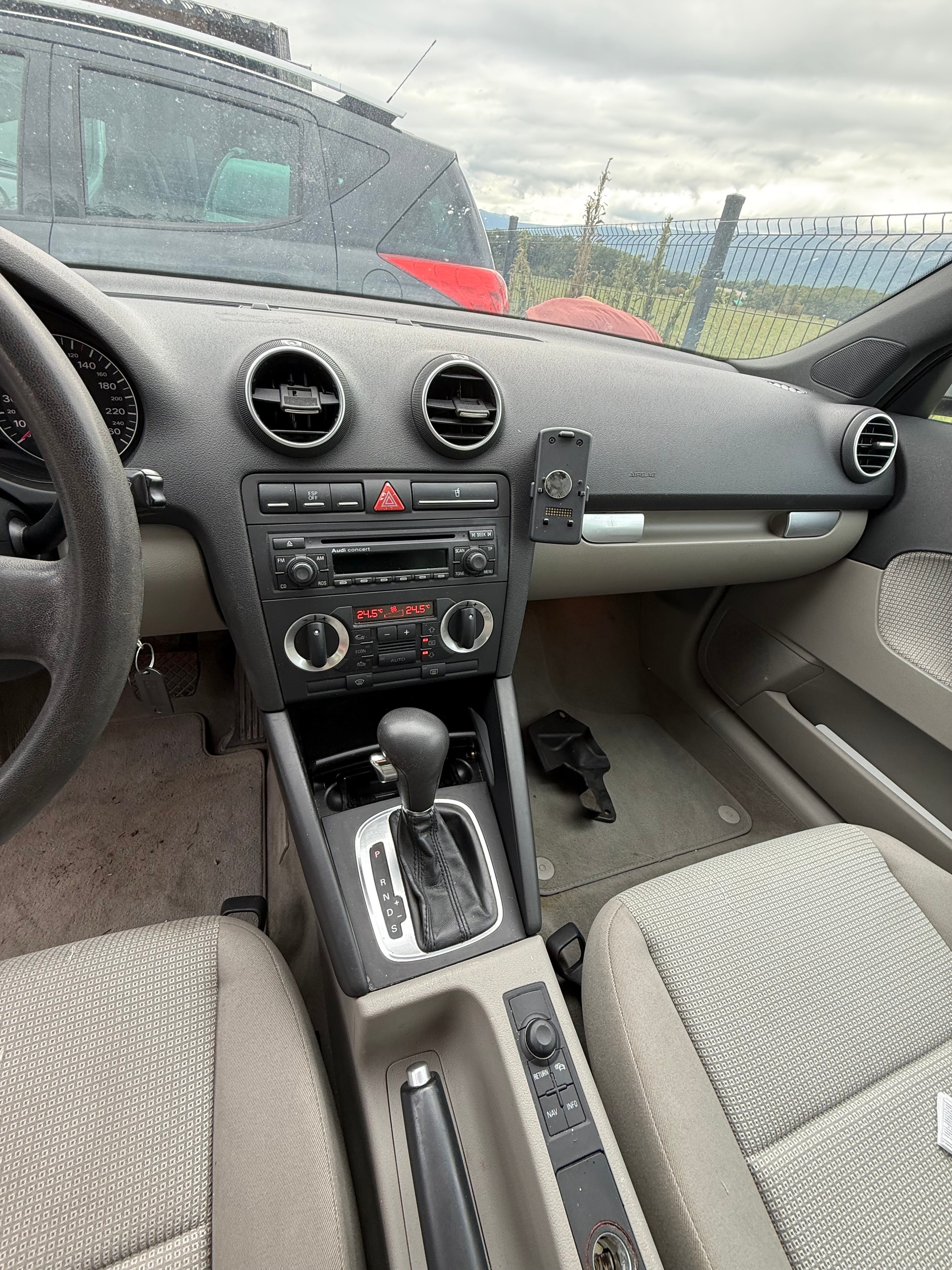 AUDI A3 Sportback 2.0 FSI Ambition-image-11