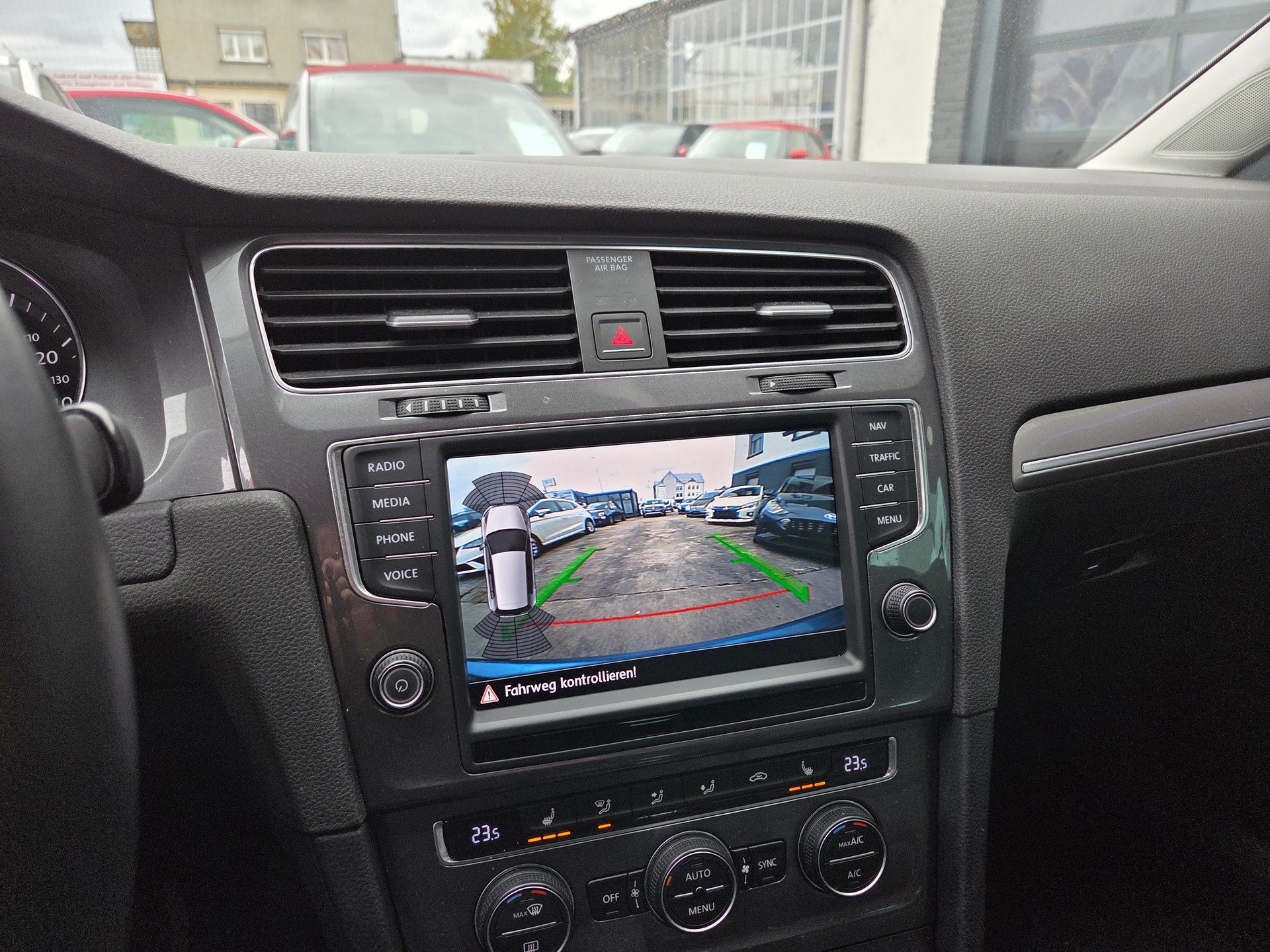 VW e-Golf-image-17