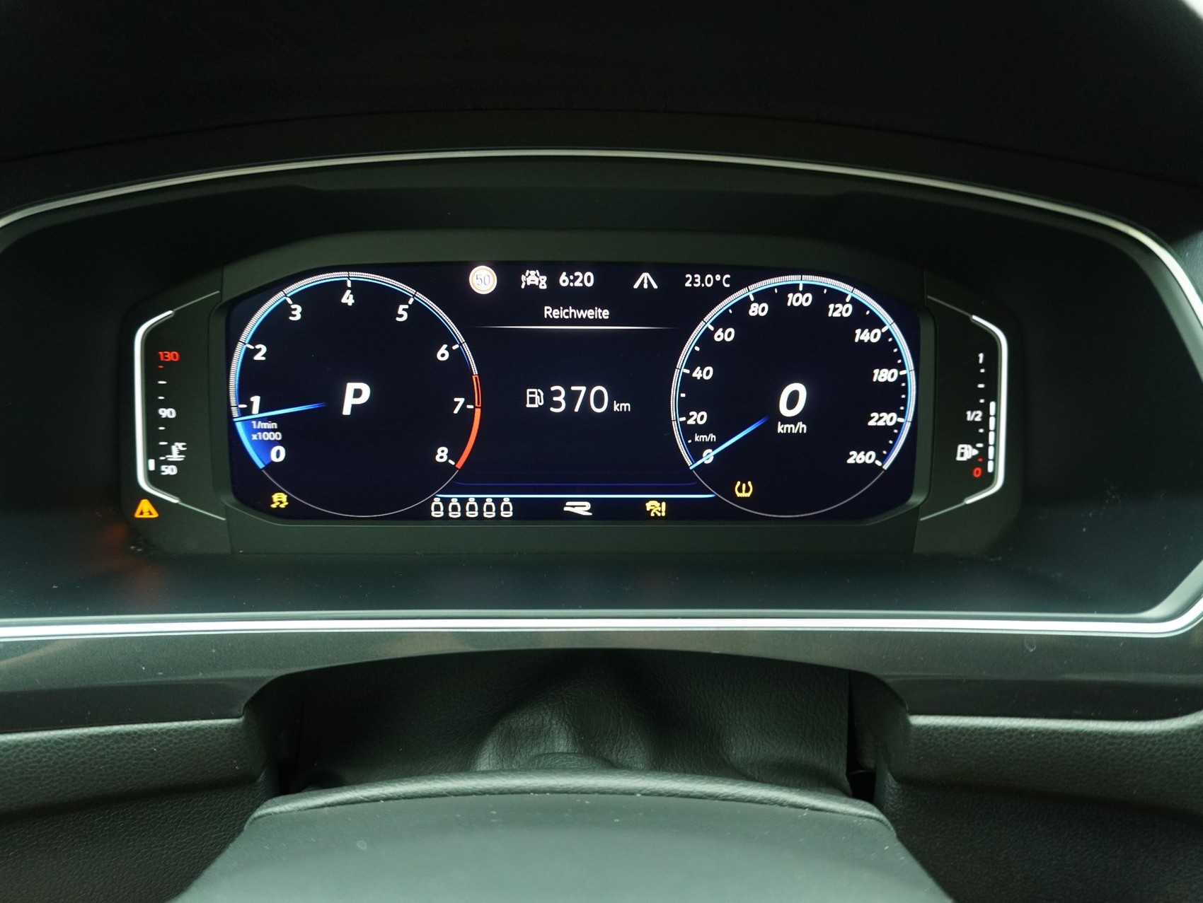 VW Tiguan Allspace 2.0 TSI DSG R-Line Black Style 4Motion-image-17